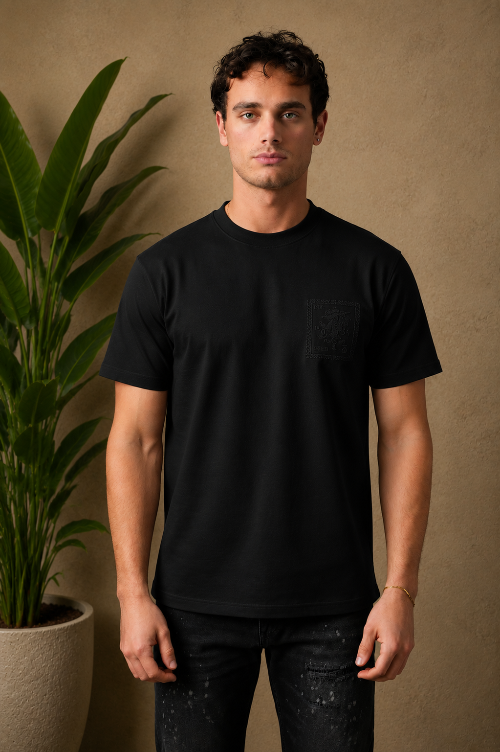 T-Shirt noir motif brodé