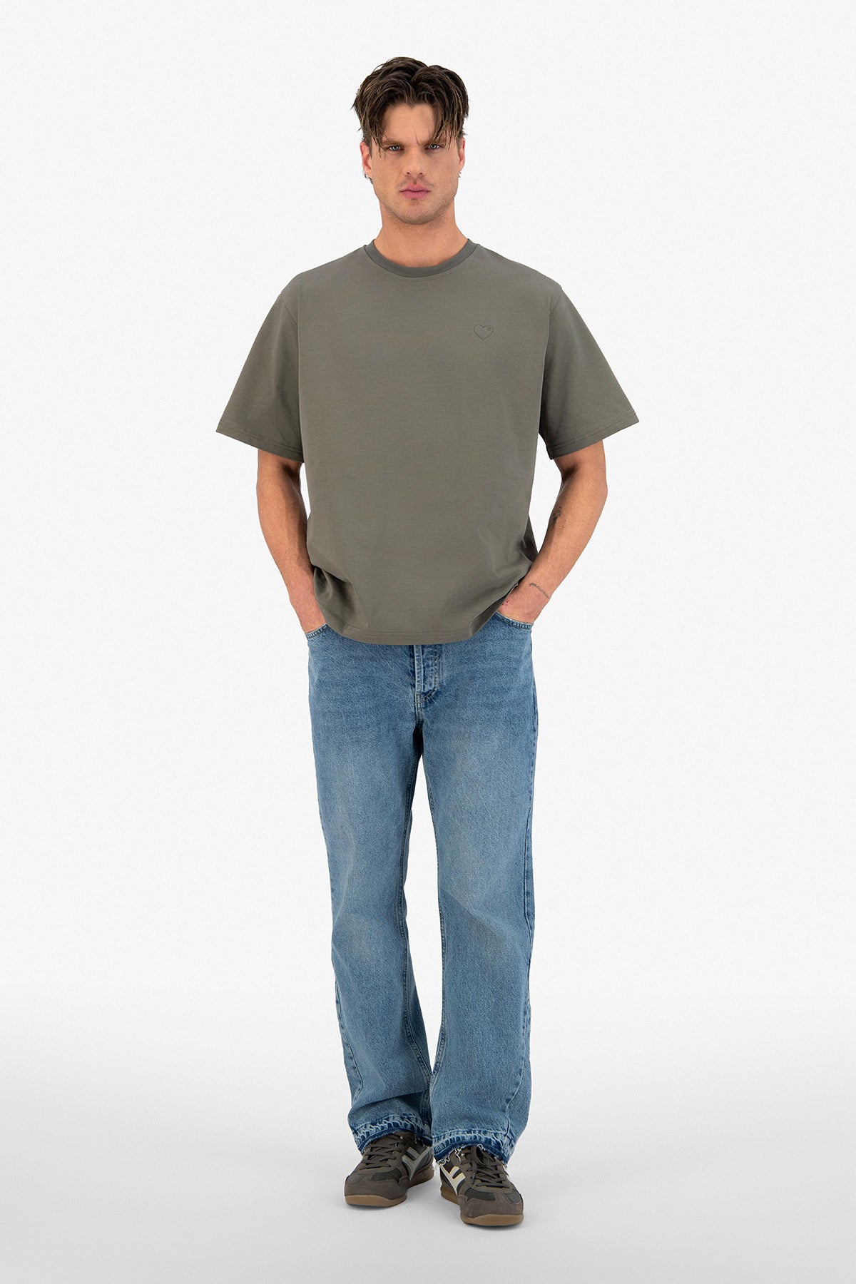 T-shirt kaki petit cœur