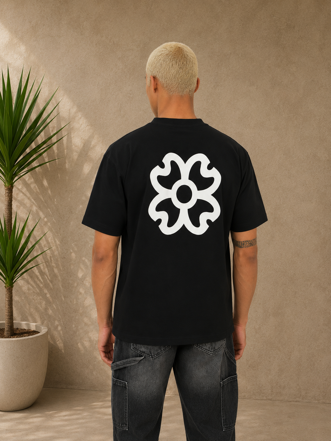 T-Shirt noir Trèfle blanc