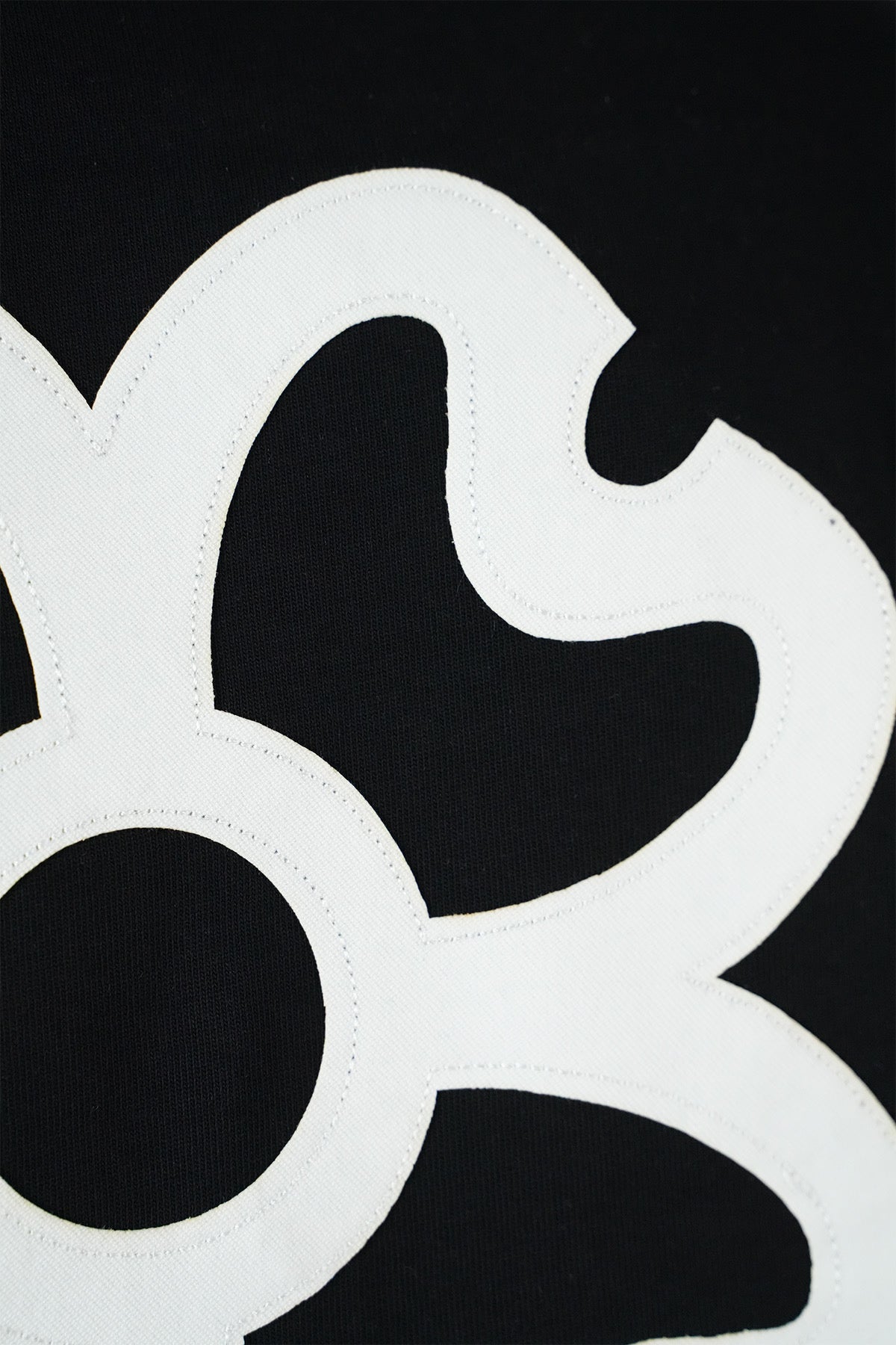 T-Shirt noir Trèfle blanc