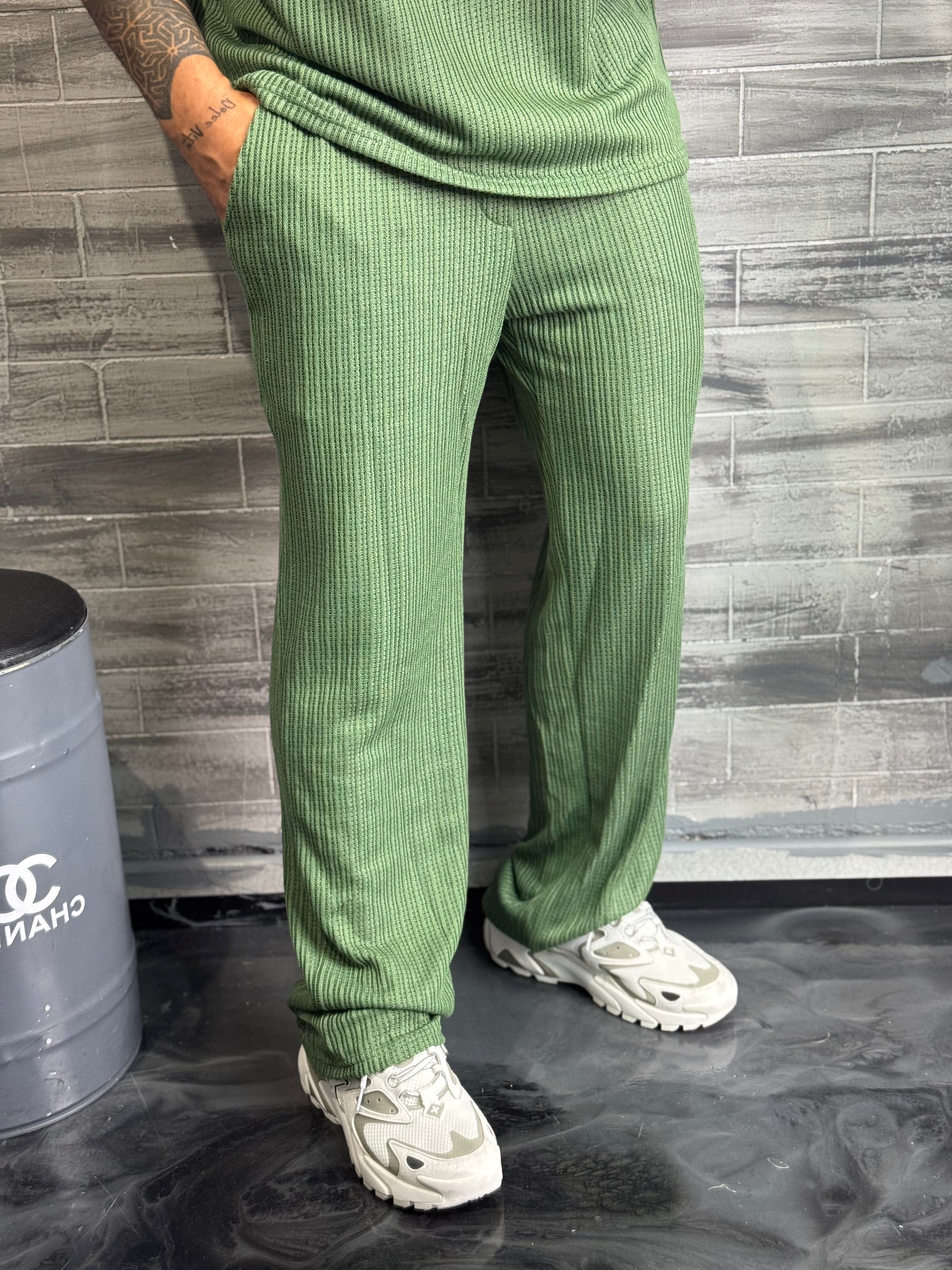 Ensemble pantalon + débardeur kaki