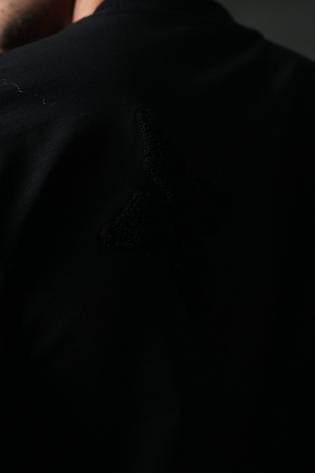 T-Shirt Trèfle relief noir