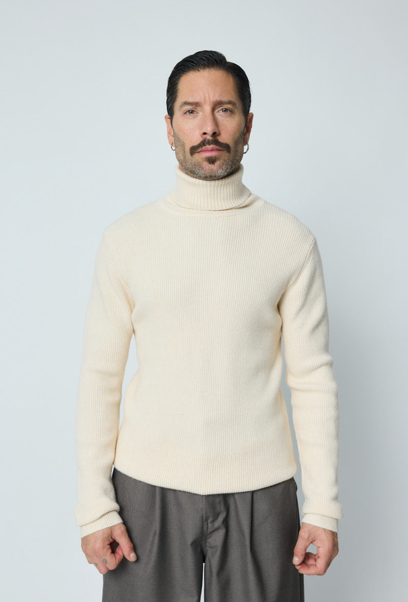 Pull maille coll roulé ivoire