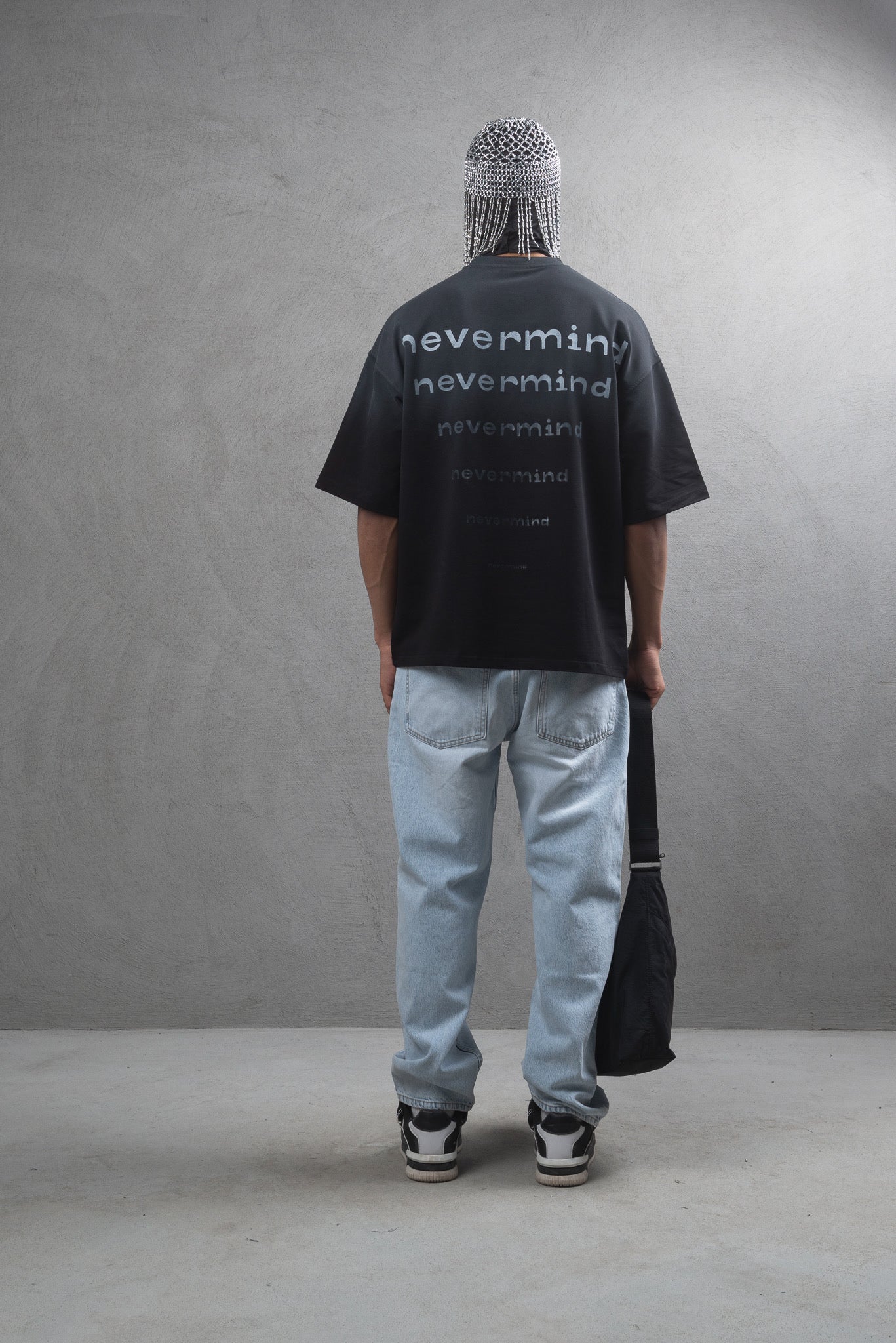 T-shirt Oversize Nevermind noir