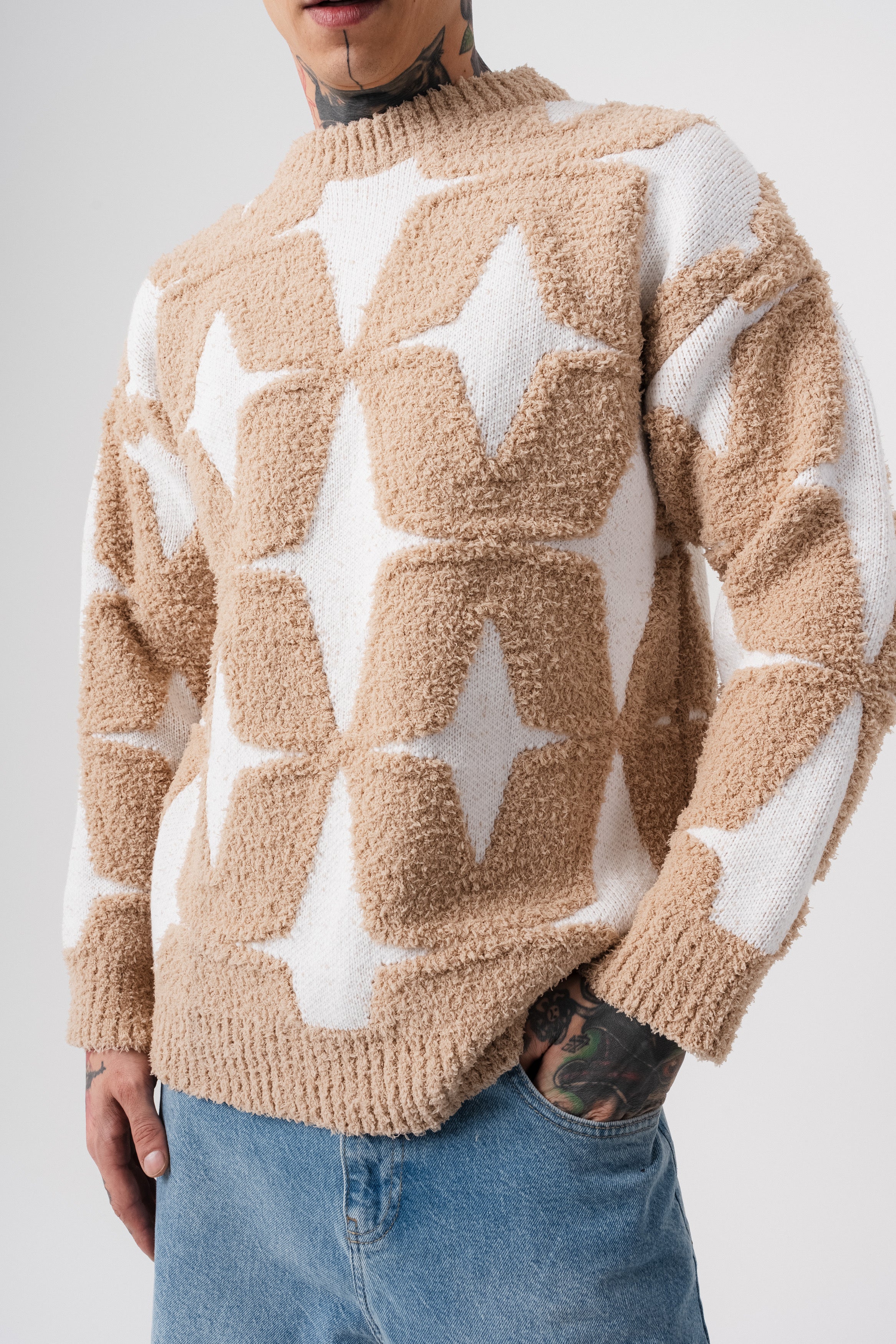 Pull fluffy étoile beige et blanc
