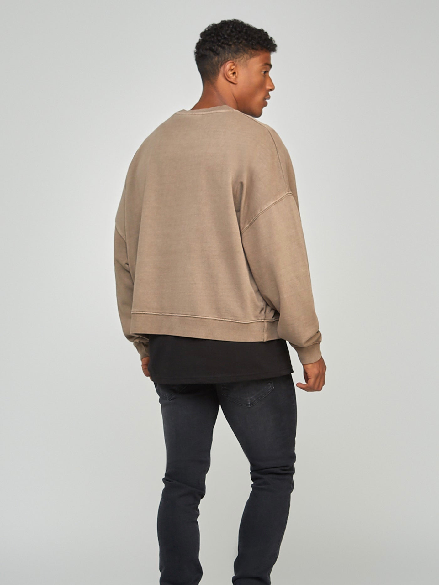 SikSilk - Sweat-shirt à coupe boxy teinté en vêtement marron