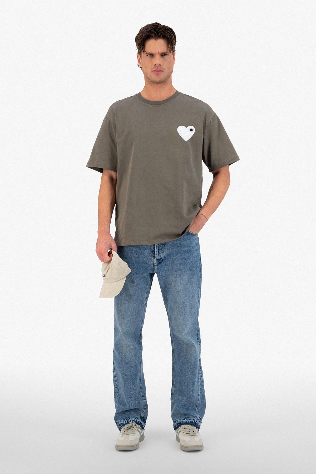 T-shirt kaki cœur blanc