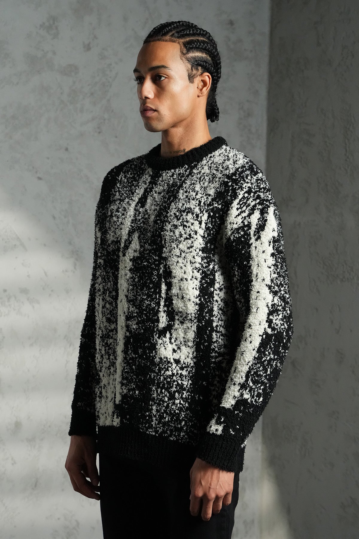 Pull fluffy noir et blanc