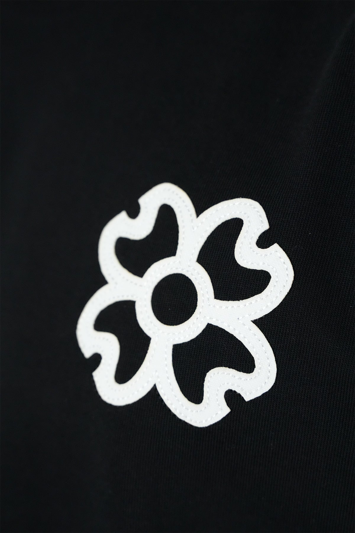 T-Shirt noir Trèfle blanc