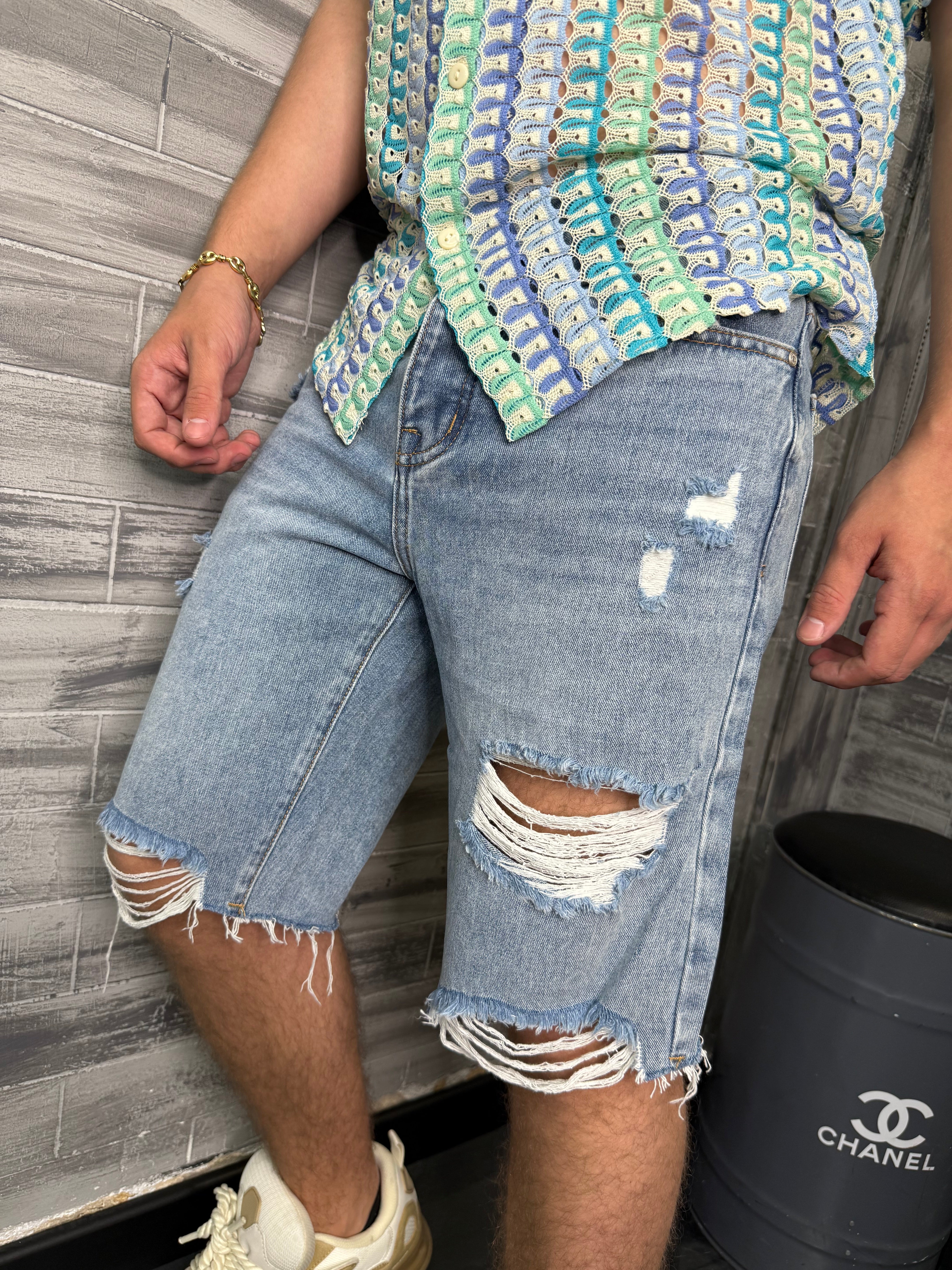 Short Jean destroy bleu clair