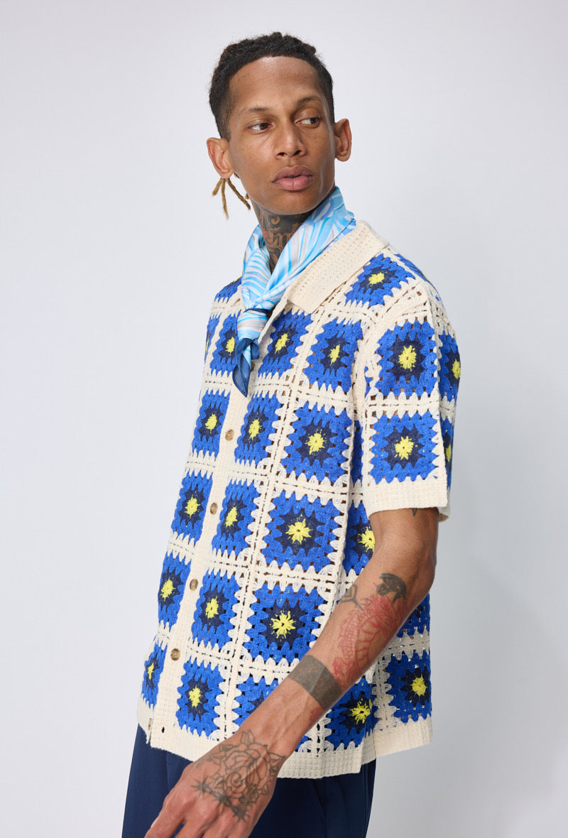 Chemise crochet bleu blanche jaune