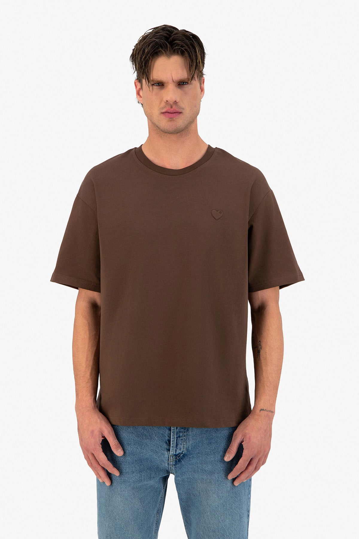 T-shirt marron petit cœur