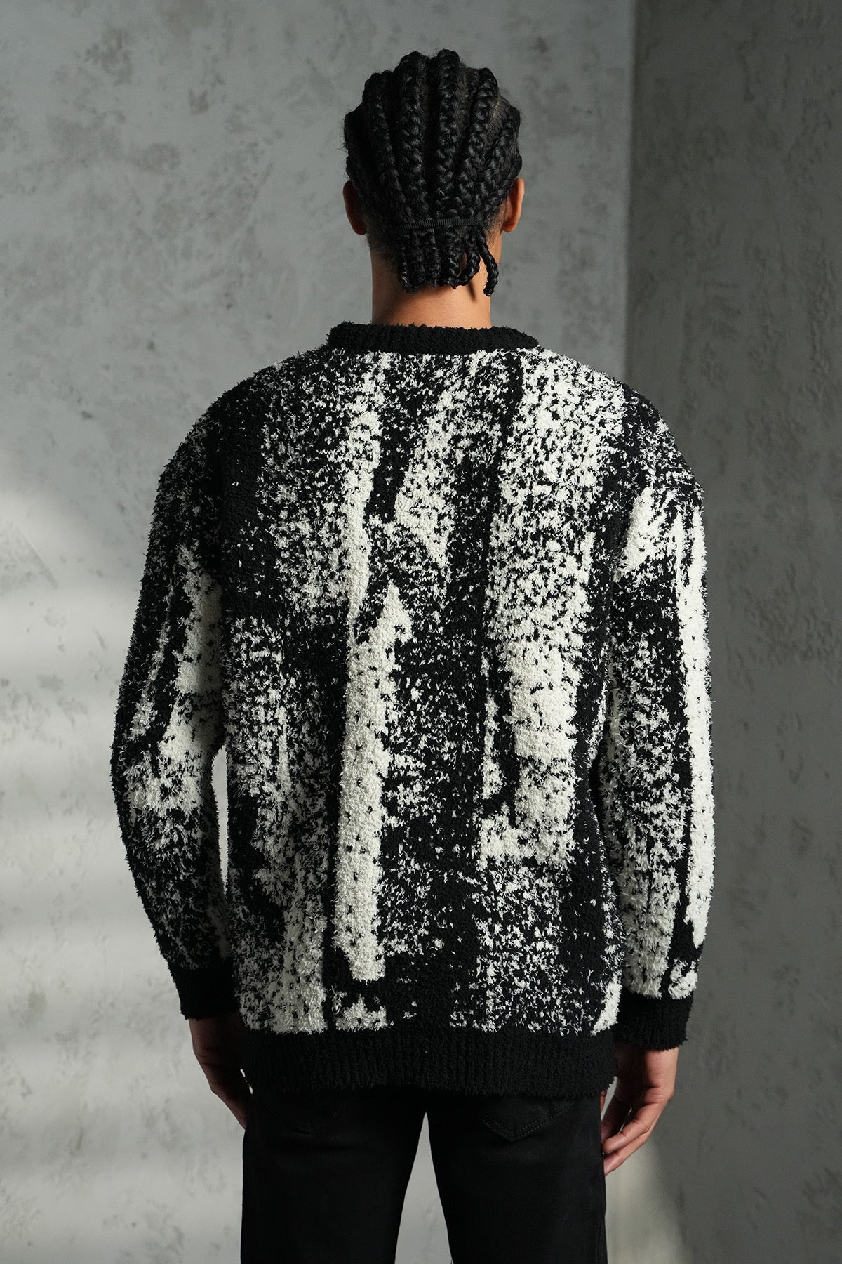 Pull fluffy noir et blanc