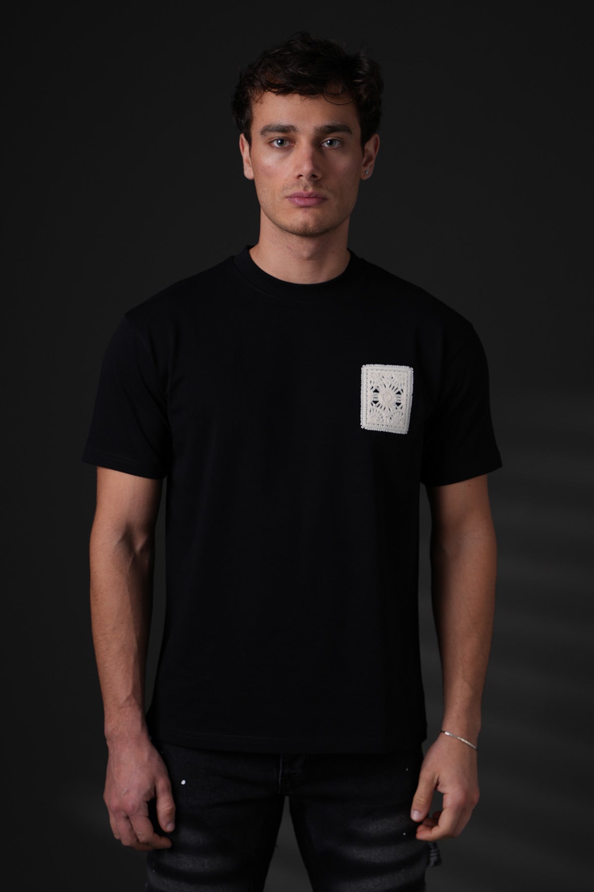 T-Shirt noir motif brodé