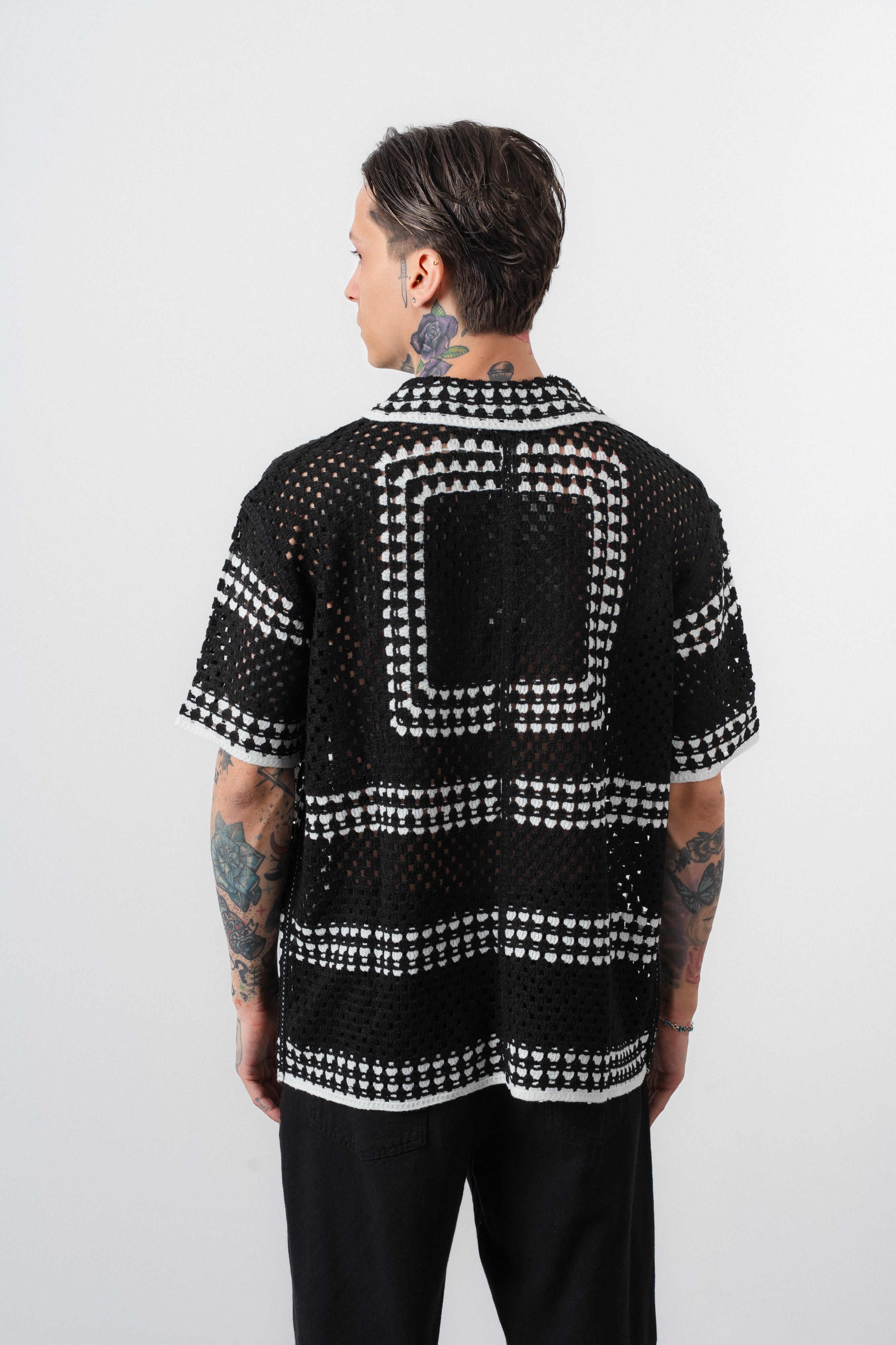 Chemise crochet noir et blanche