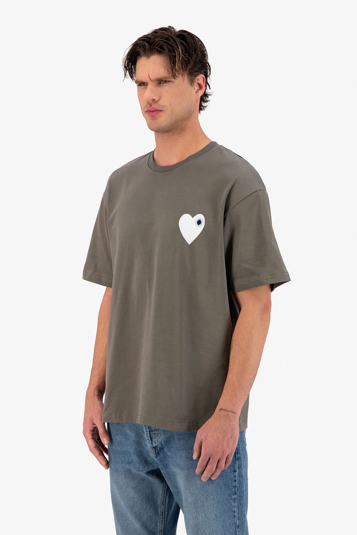 T-shirt kaki cœur blanc