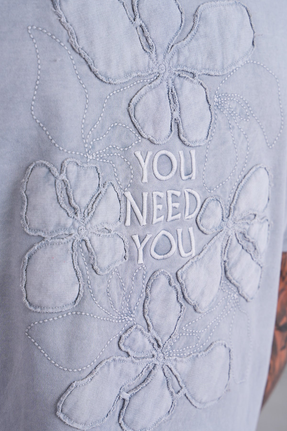 T-Shirt You Need You gris
