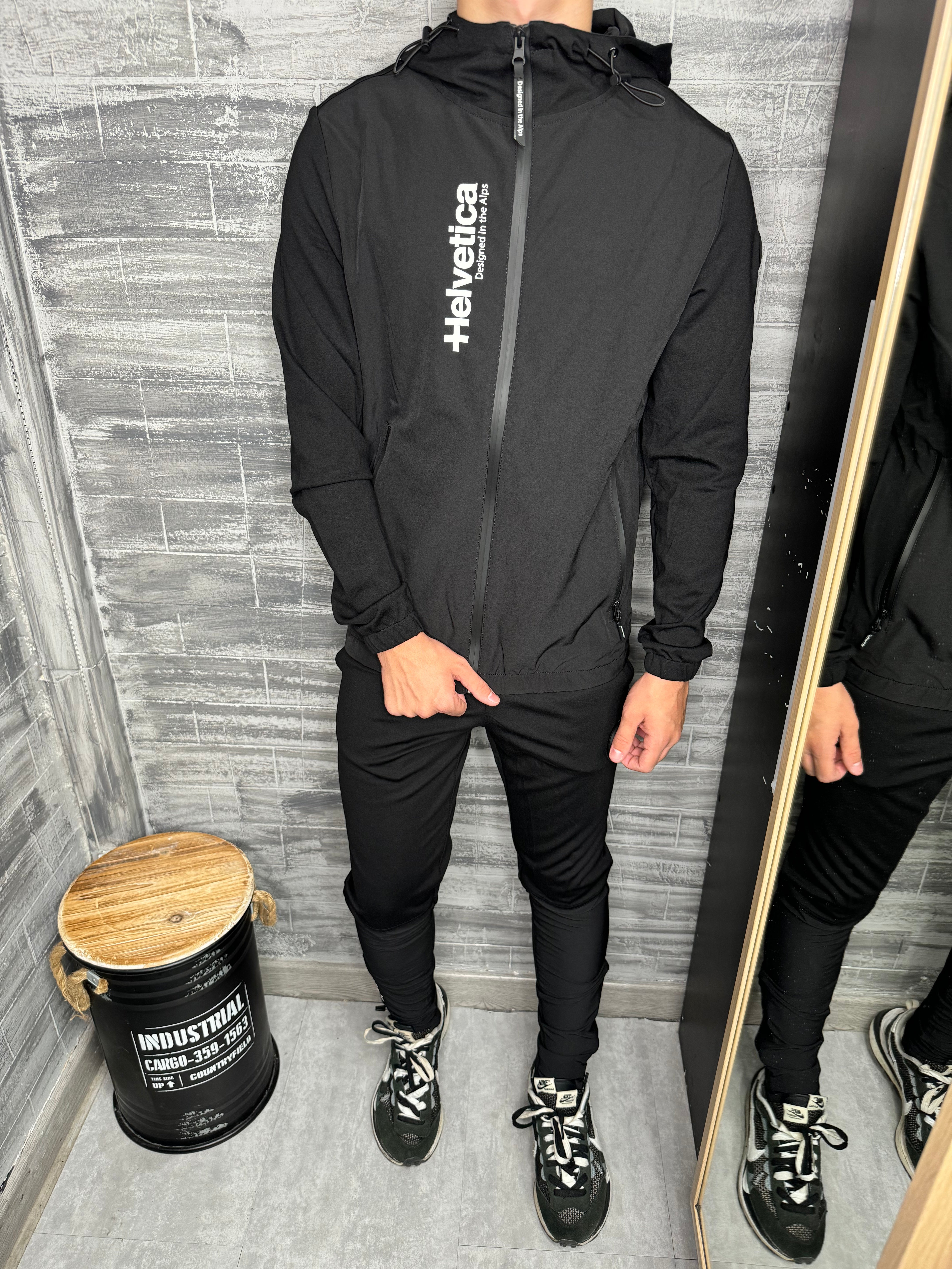 Helvetica - Veste Beta noir