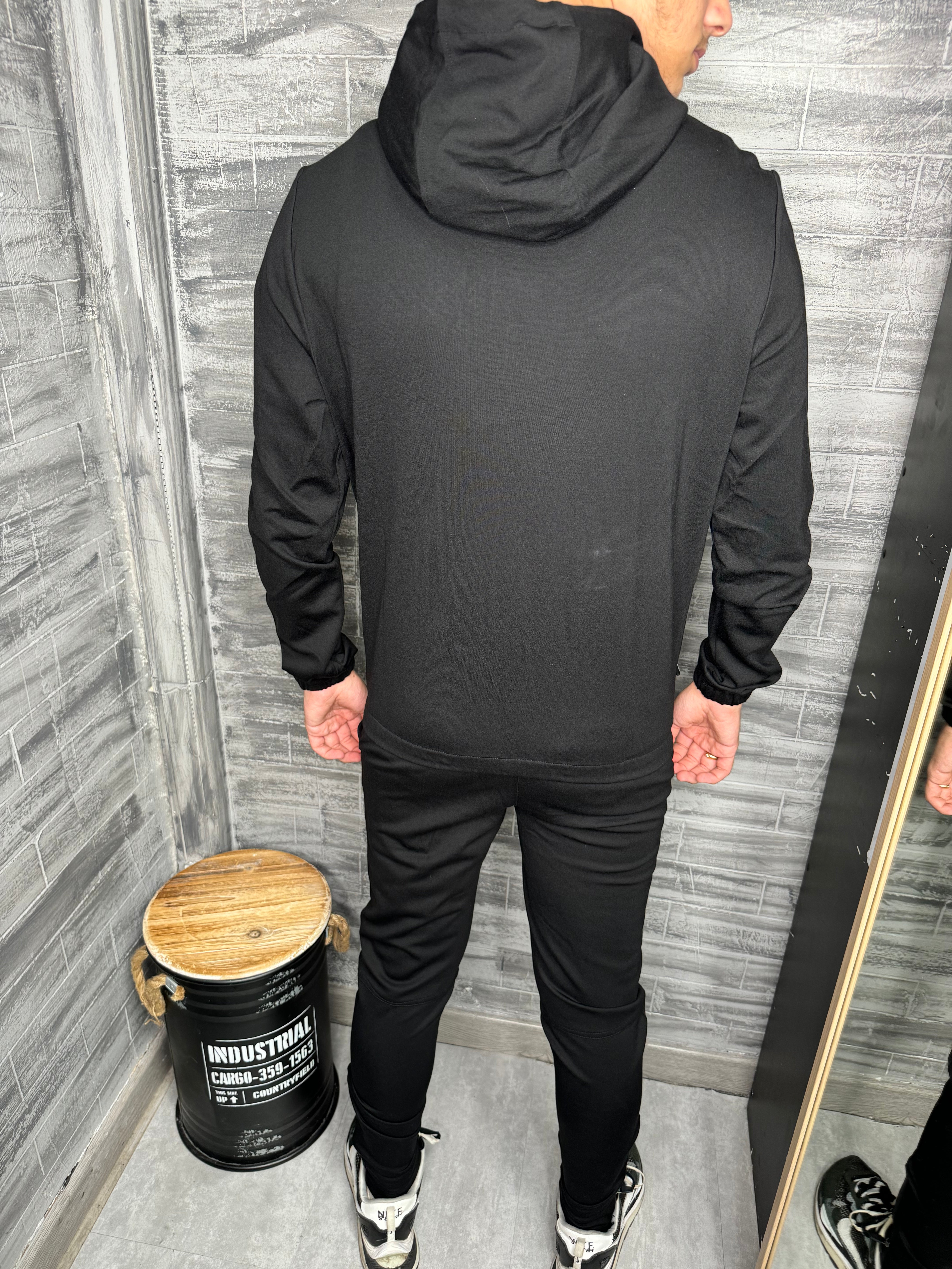 Helvetica - Veste Beta noir