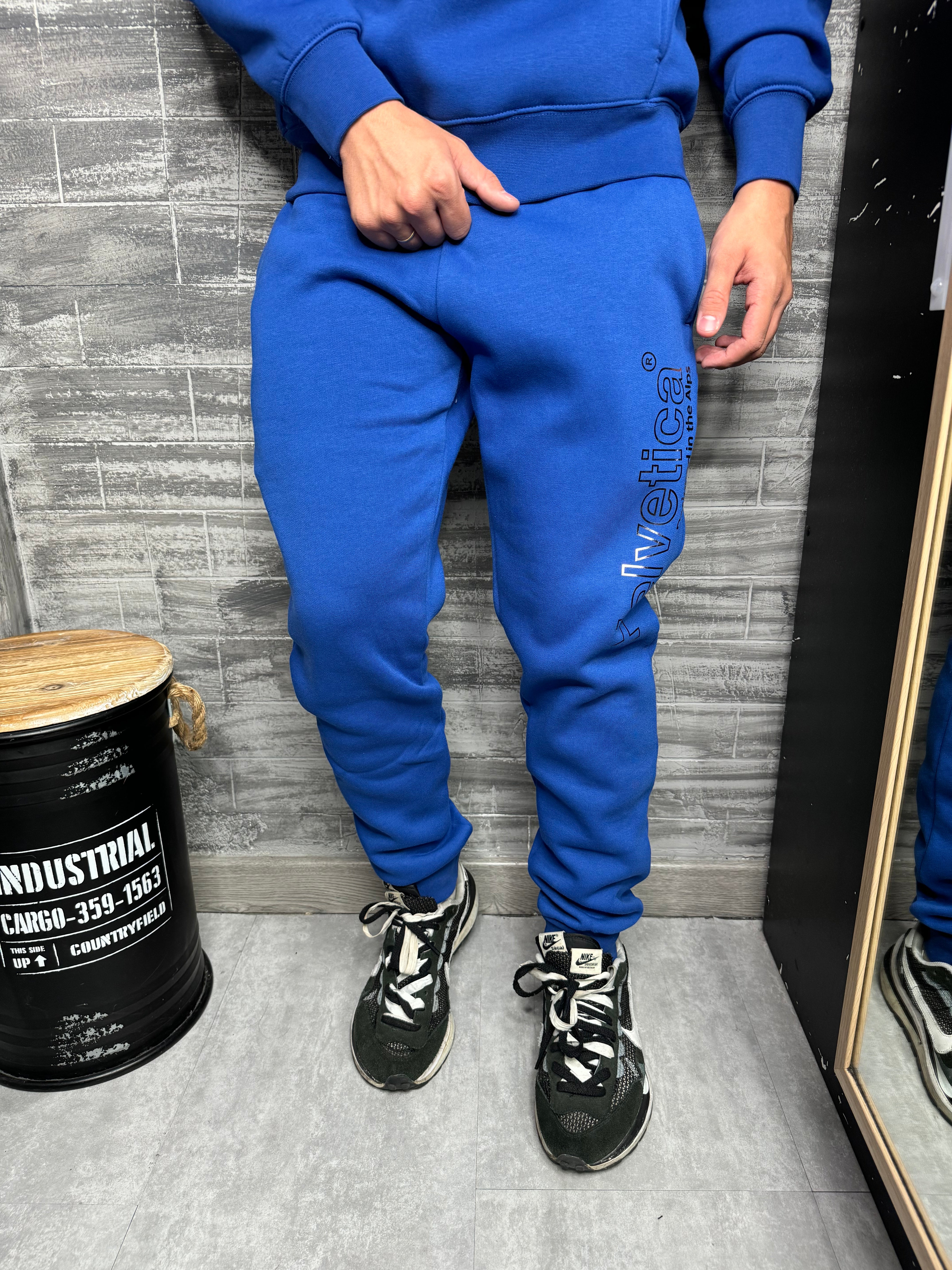 Helvetica - Jogging Hunter bleu