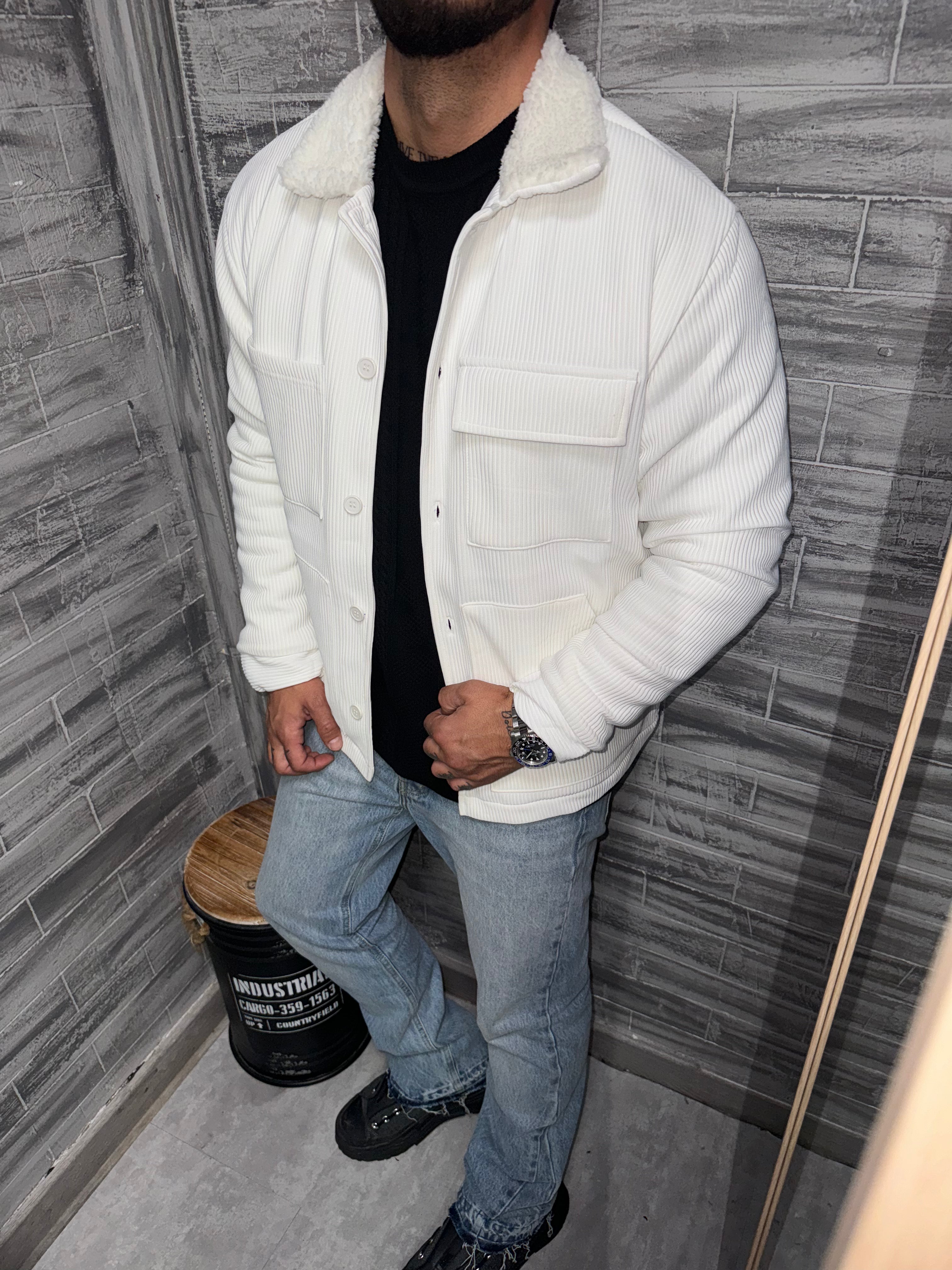 Veste fourrée plissée blanche