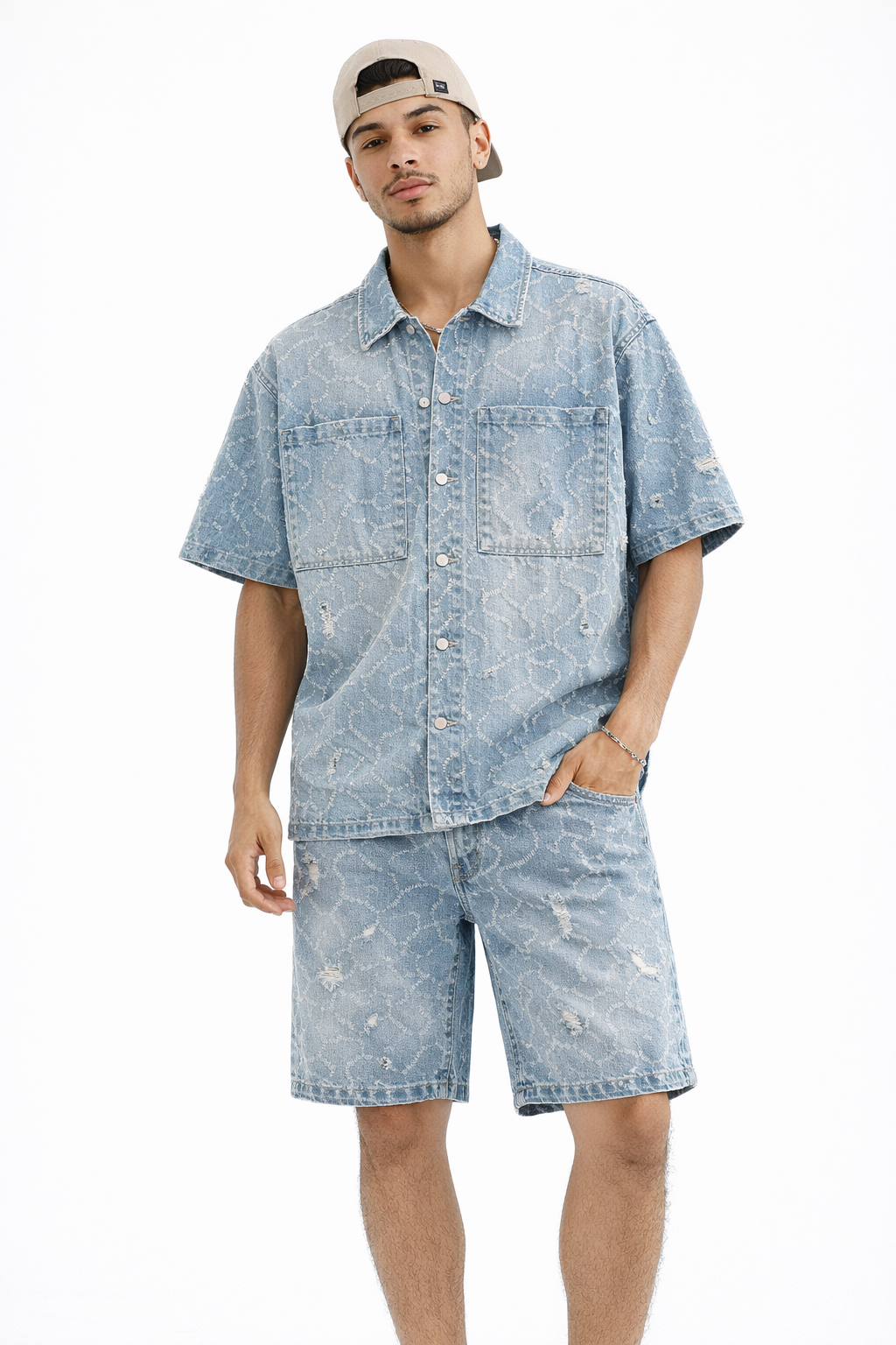 Ensemble short et chemise en jean bleu à motif délavé