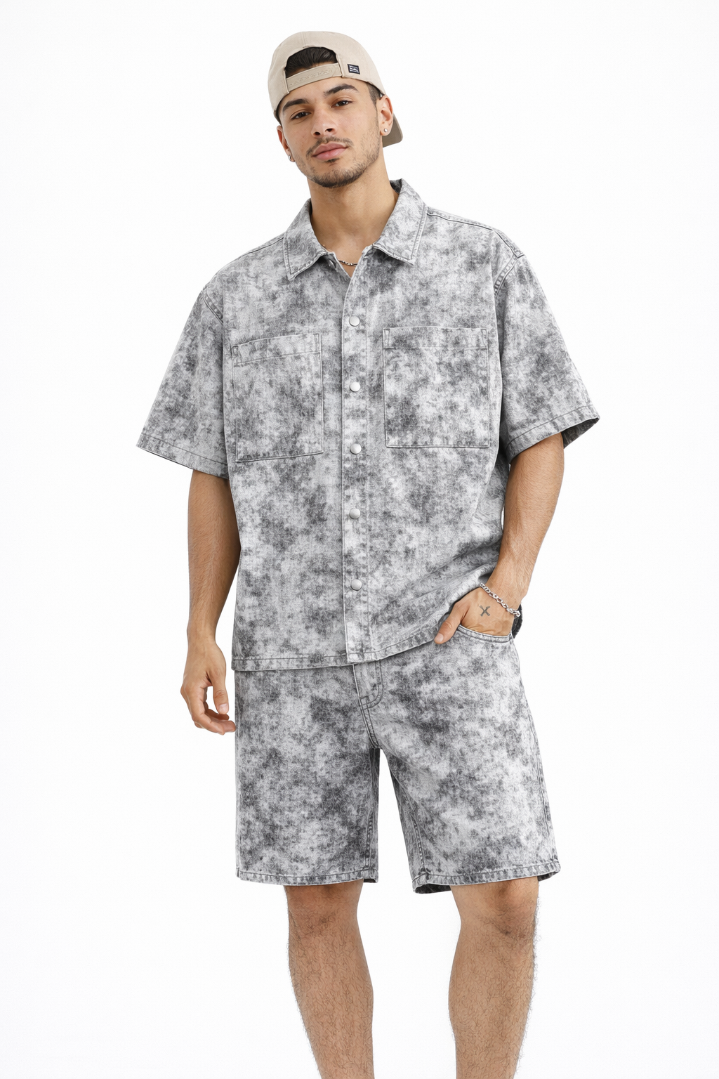 Ensemble short et chemise en jean motifs blancs et gris