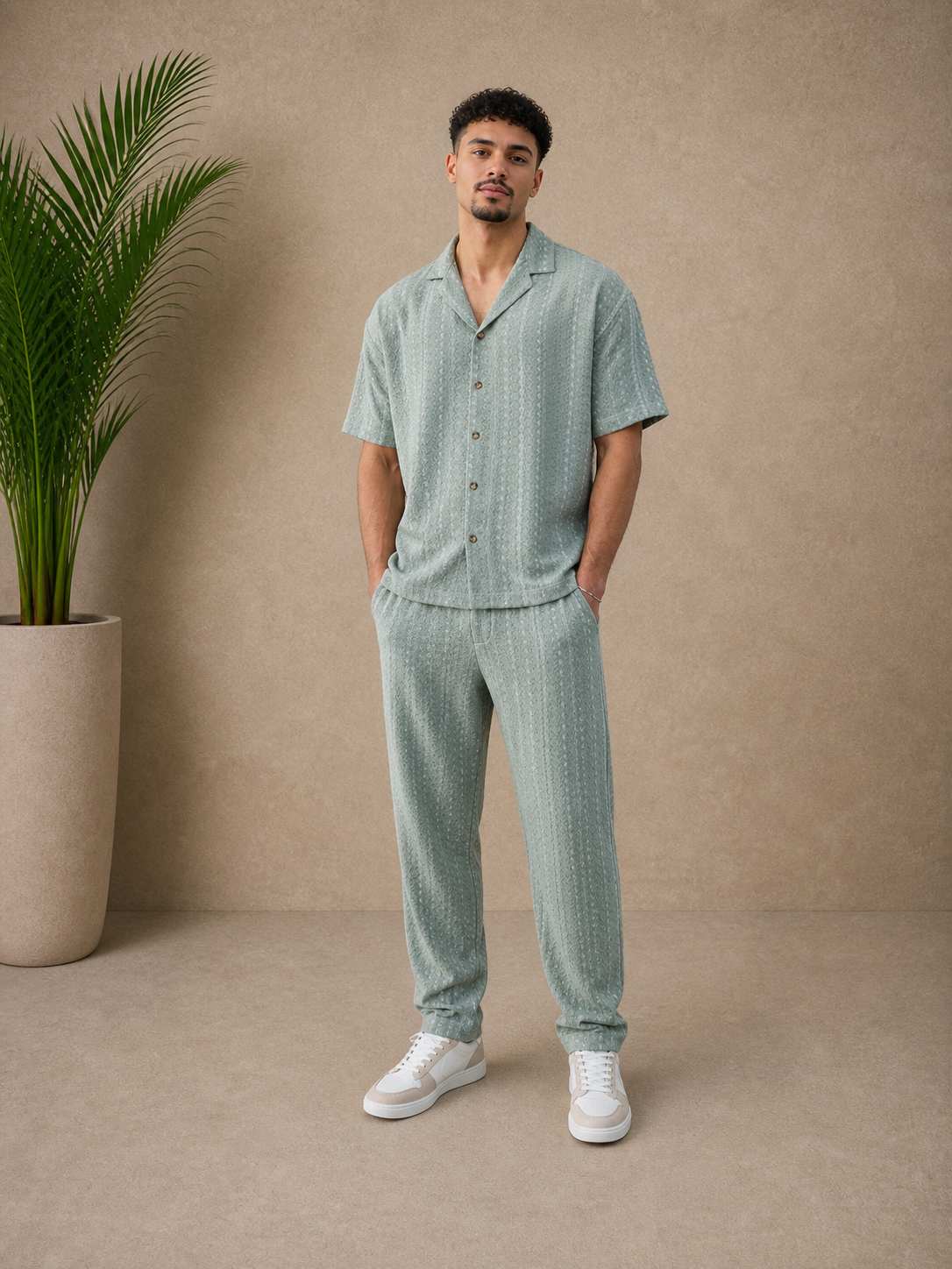 Pantalon à motifs vert clair