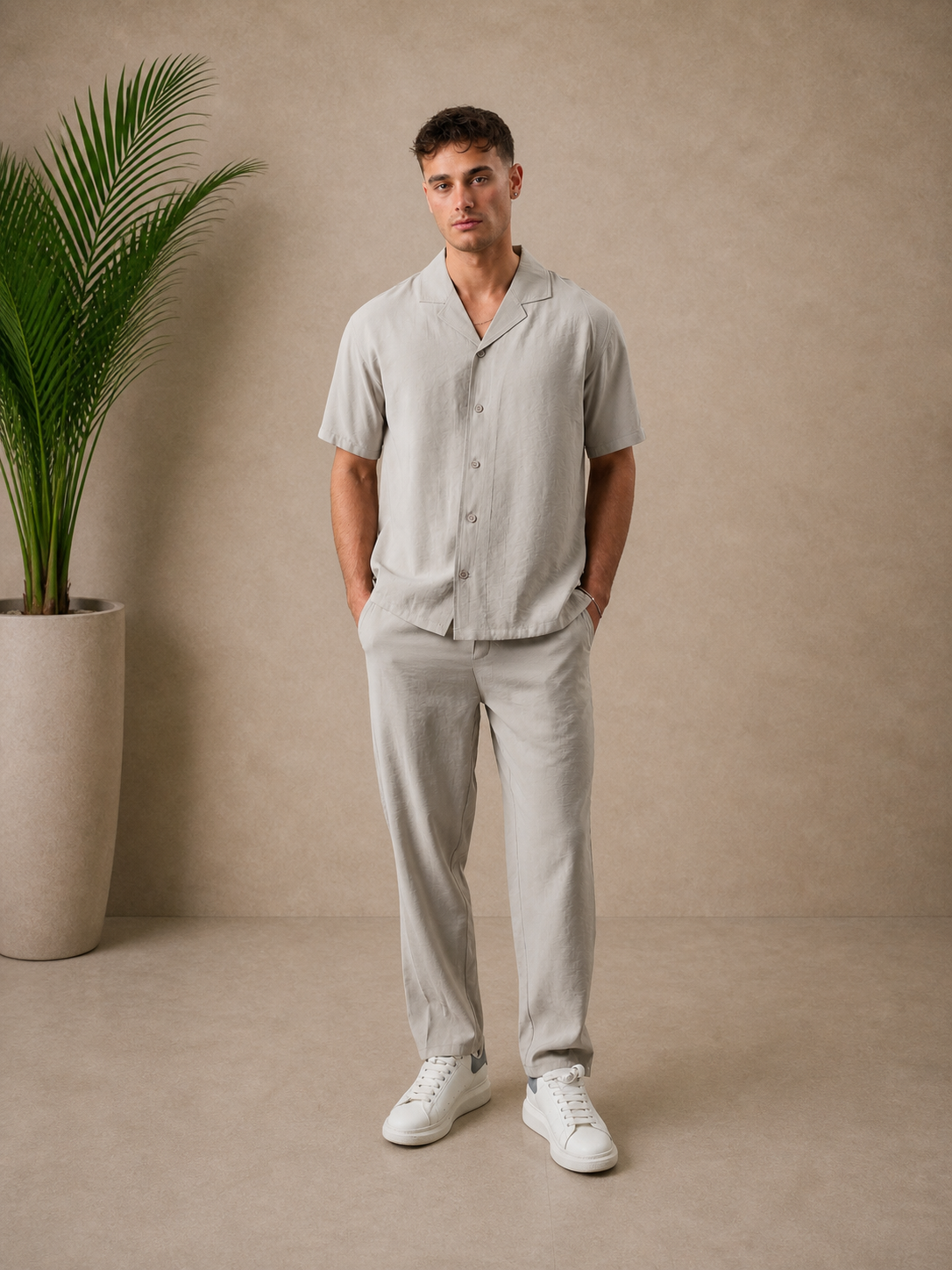 Ensemble lisse beige pantalon et chemise