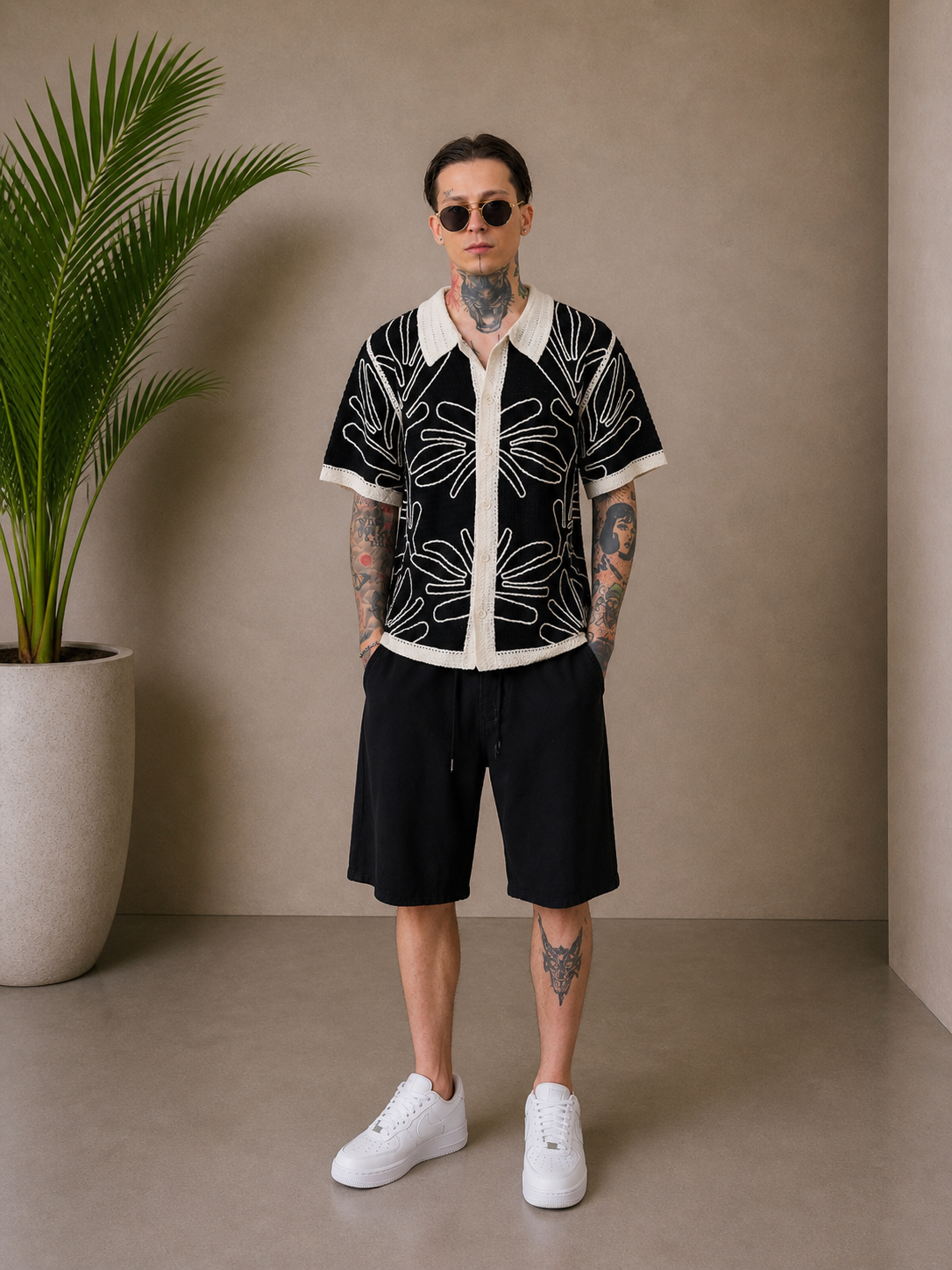 Chemise crochet motifs noir et beige