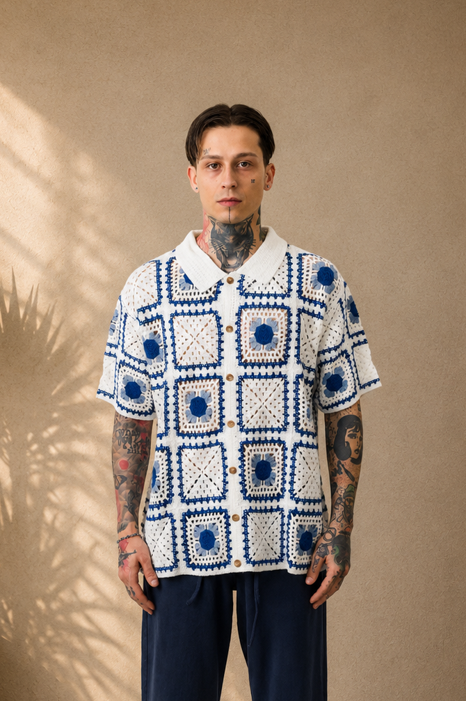 Chemise crochet blanche et bleu