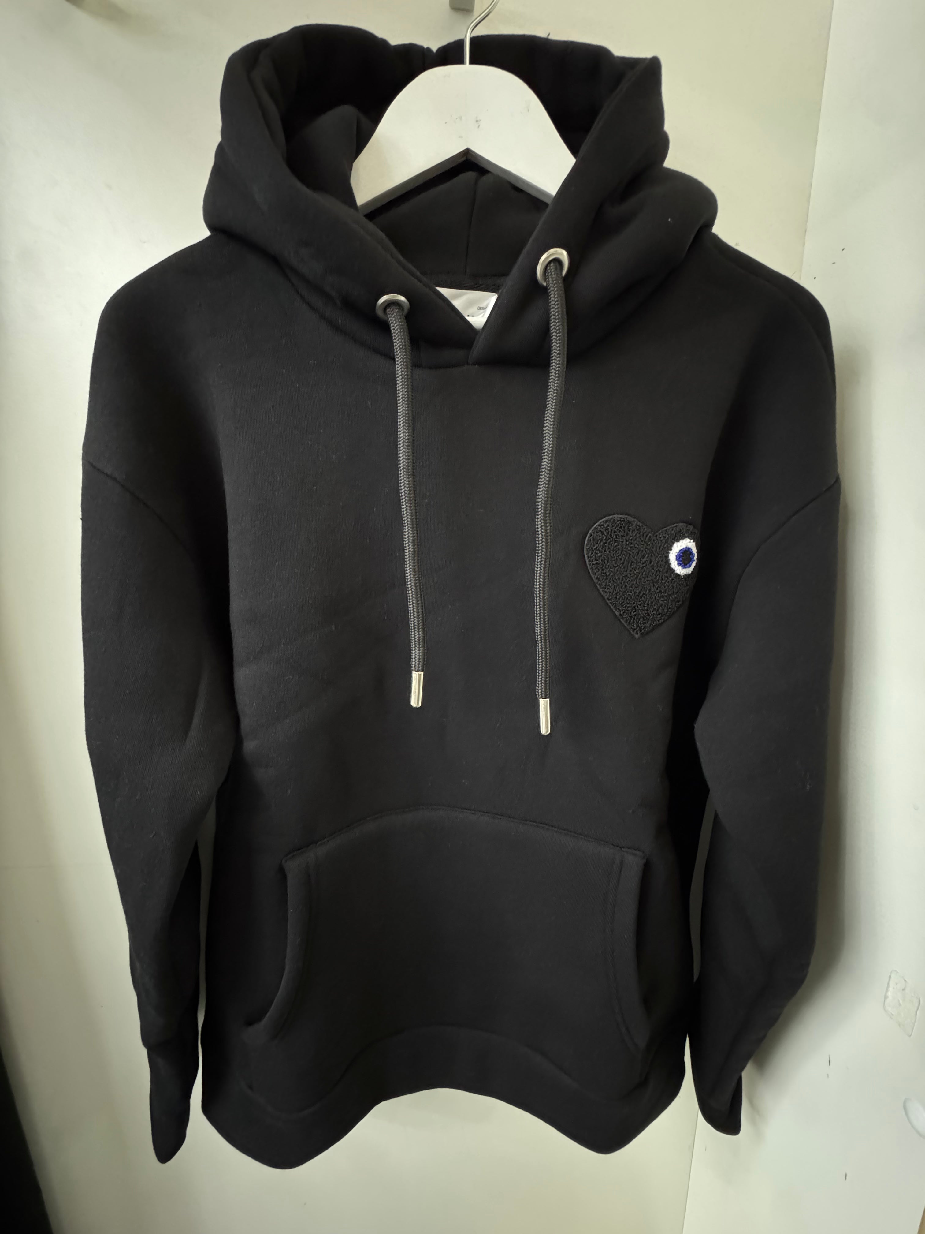 Sweat capuche noir Cœur noir