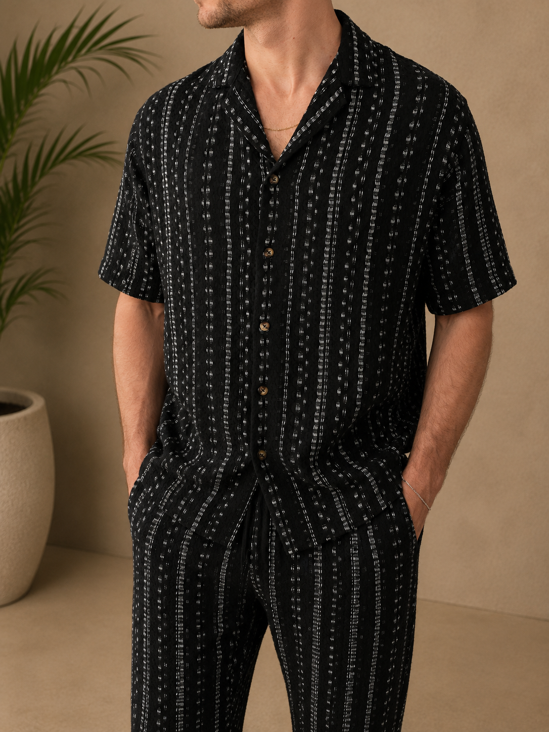 Chemise noir motif blanc