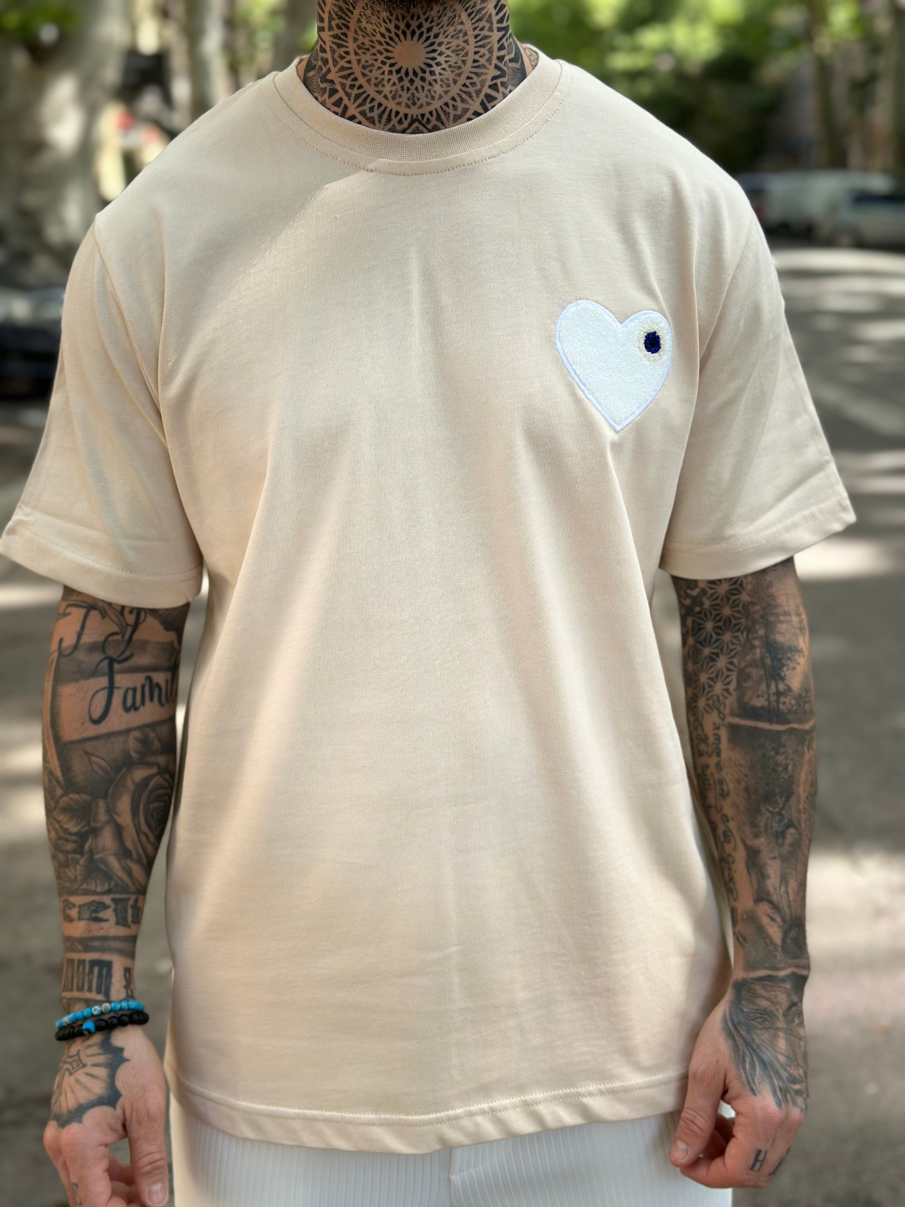 ADJ - T-shirt Beige coeur Blanc