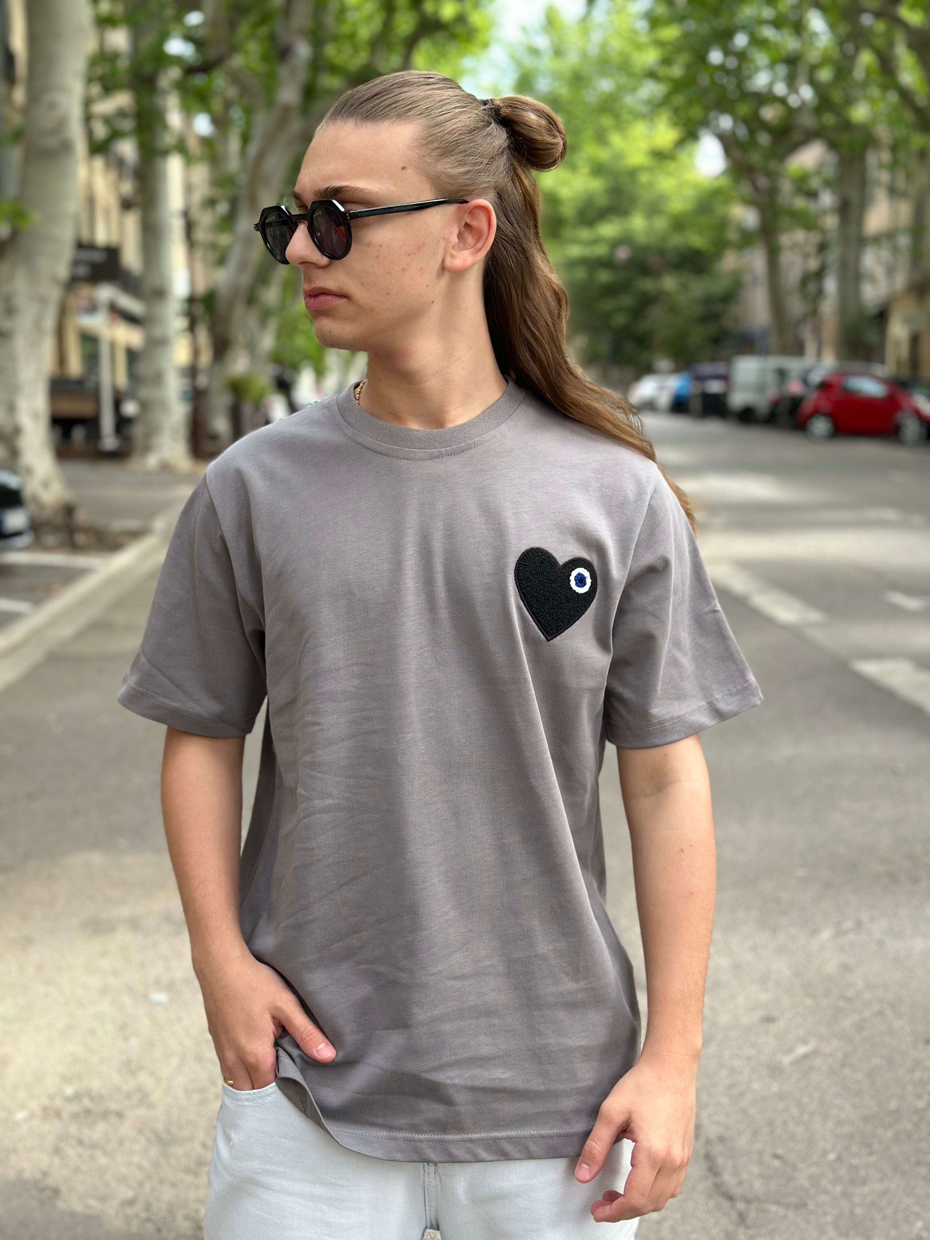 ADJ - T-shirt gris coeur noir