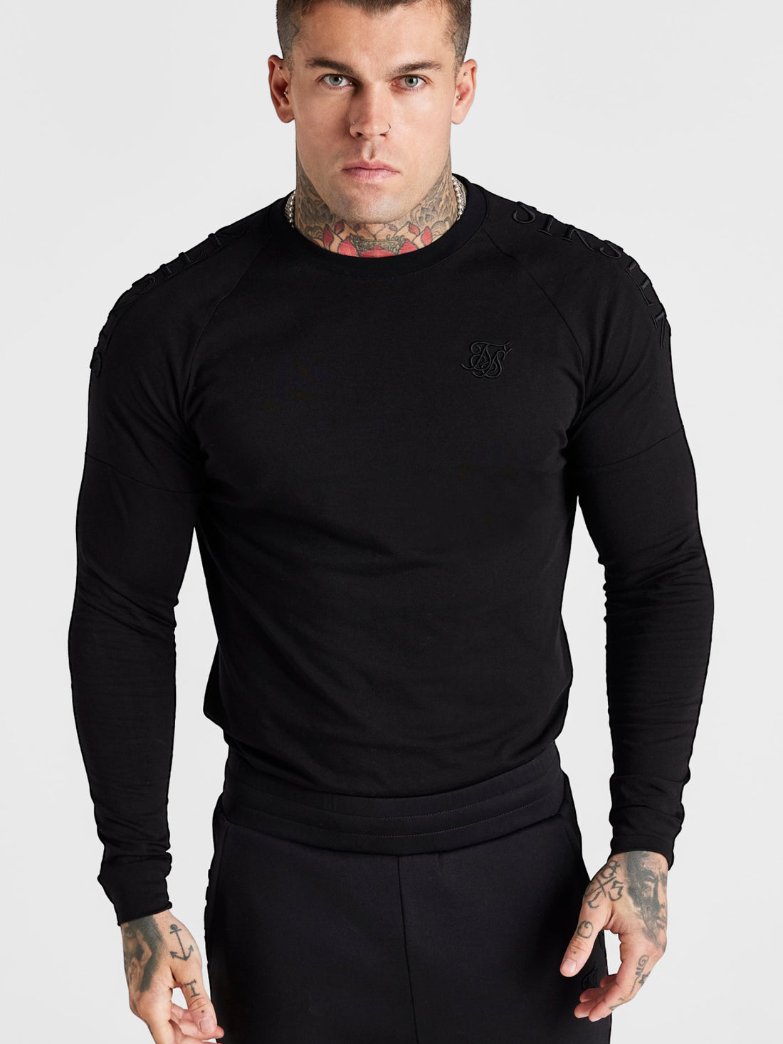 Siksilk - T-shirt MUSCLE FIT manche longue noir