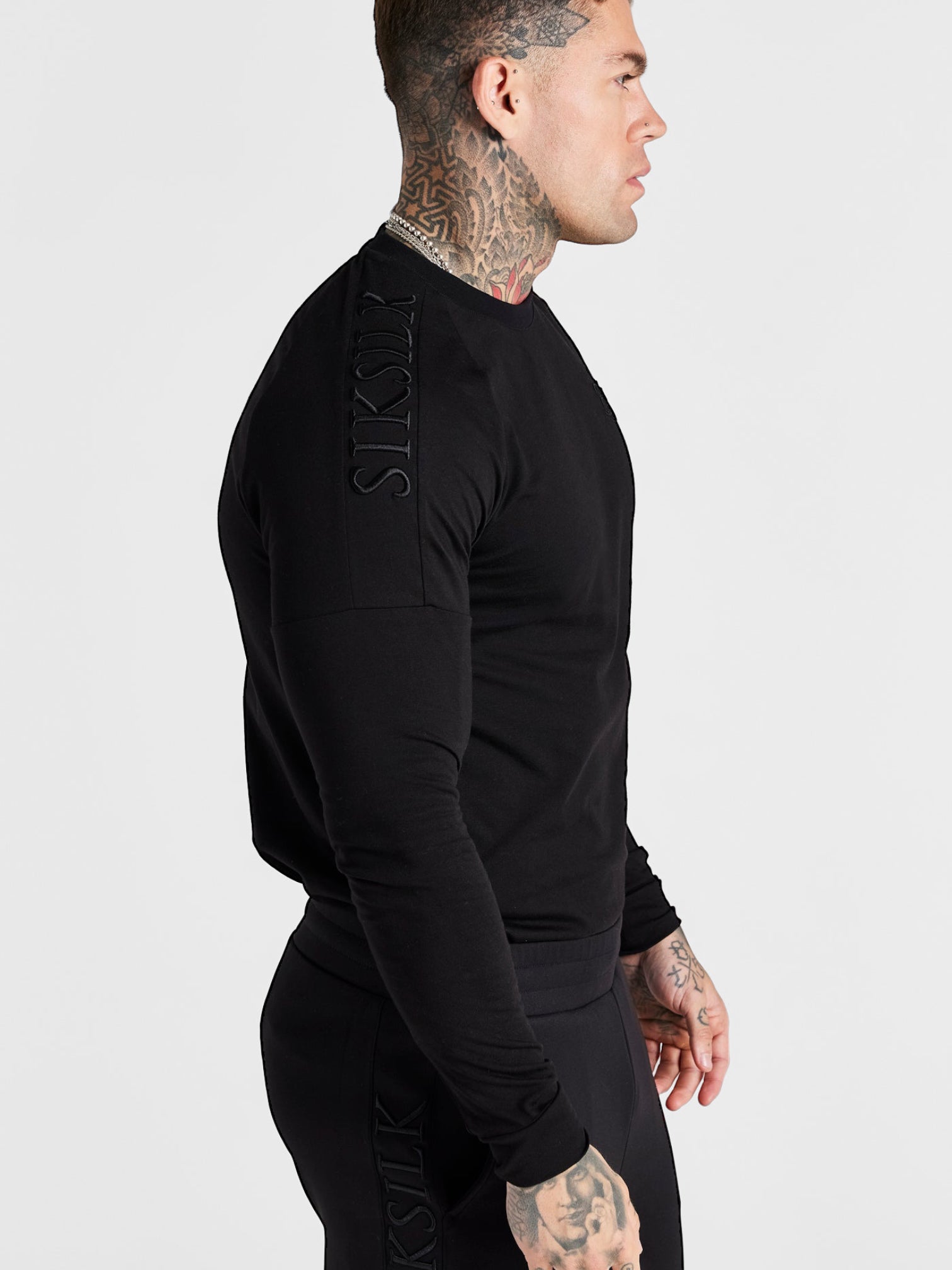 Siksilk - MUSCLE FIT long sleeve t-shirt black