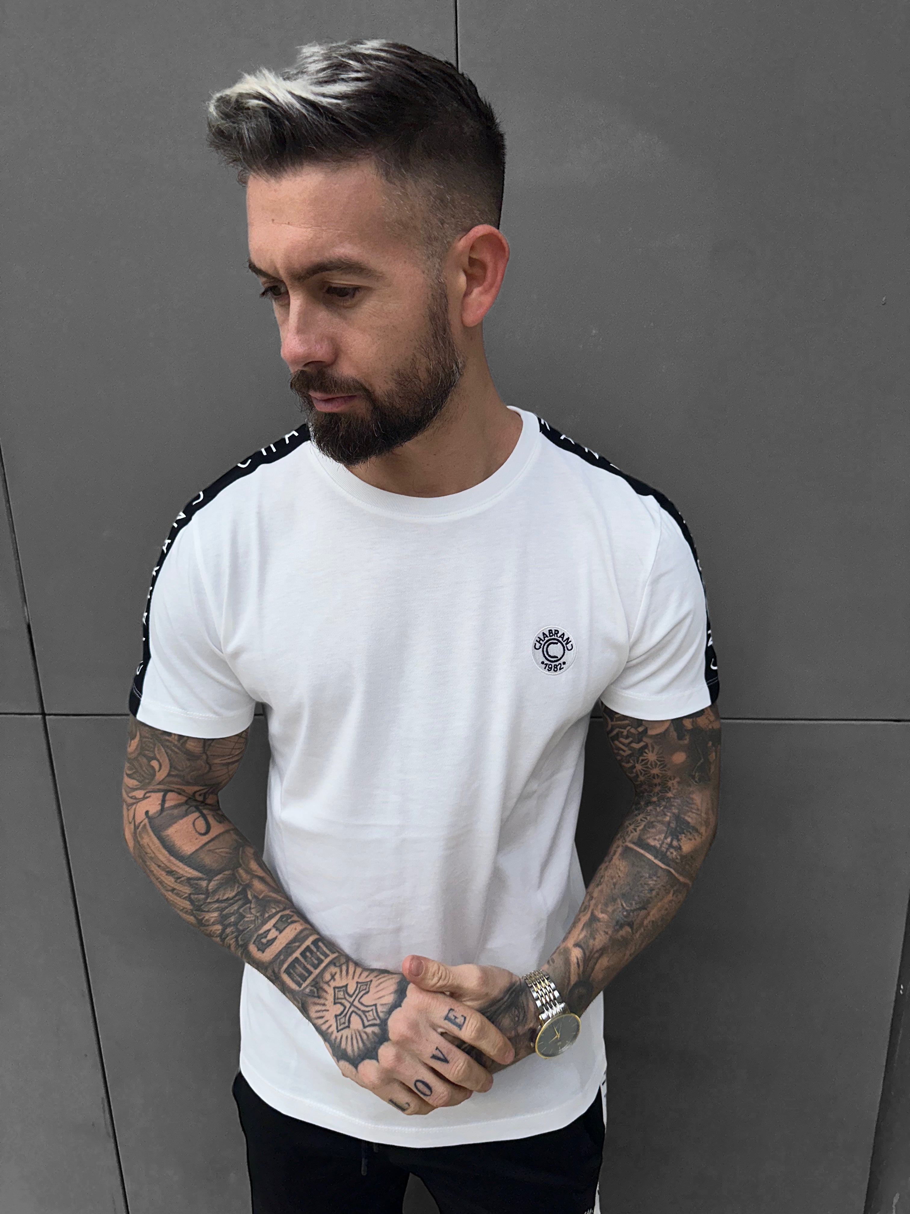 CHABRAND - White T-shirt with shoulder logo