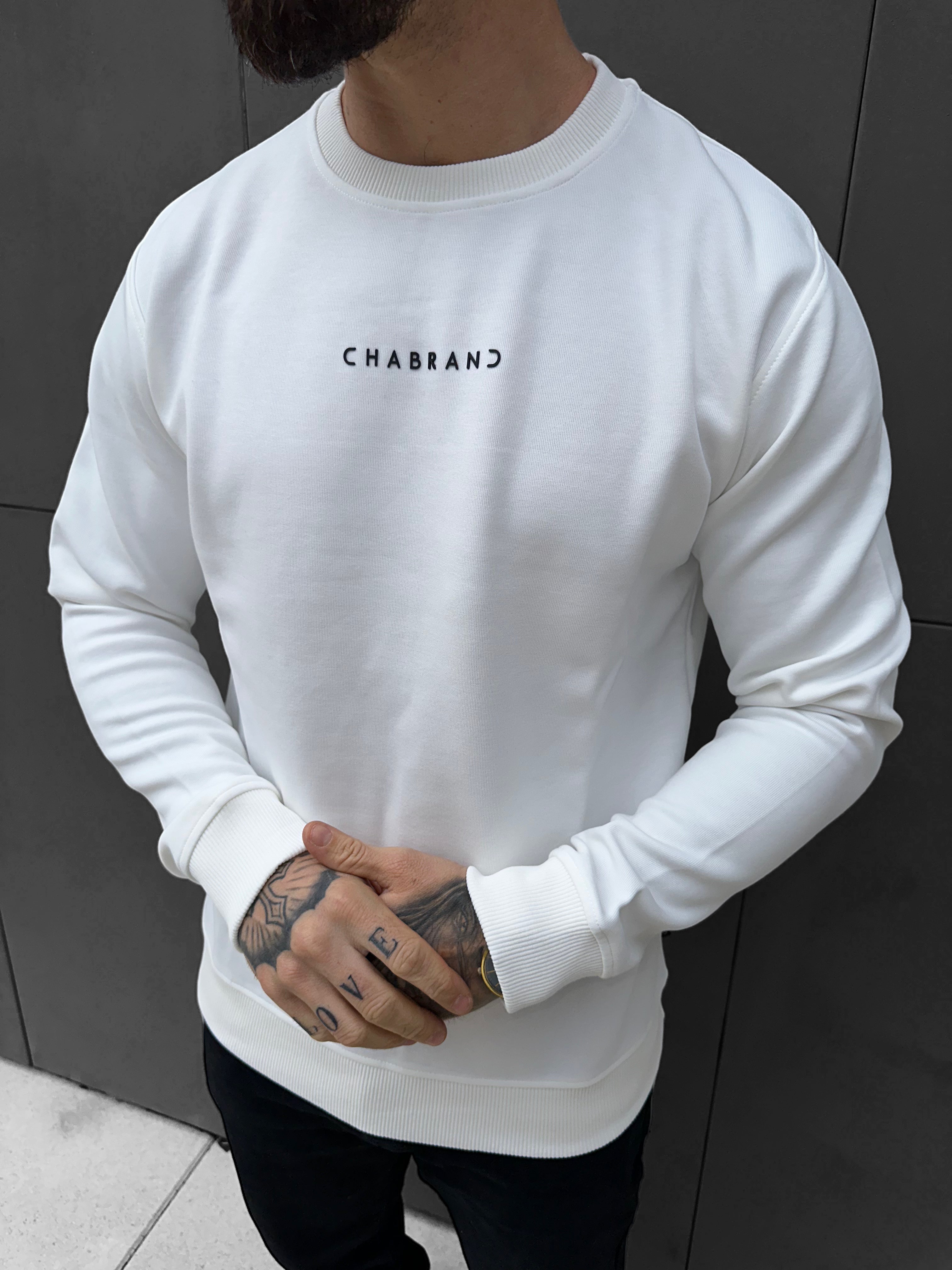 CHABRAND - White sweatshirt with black chabrand logo