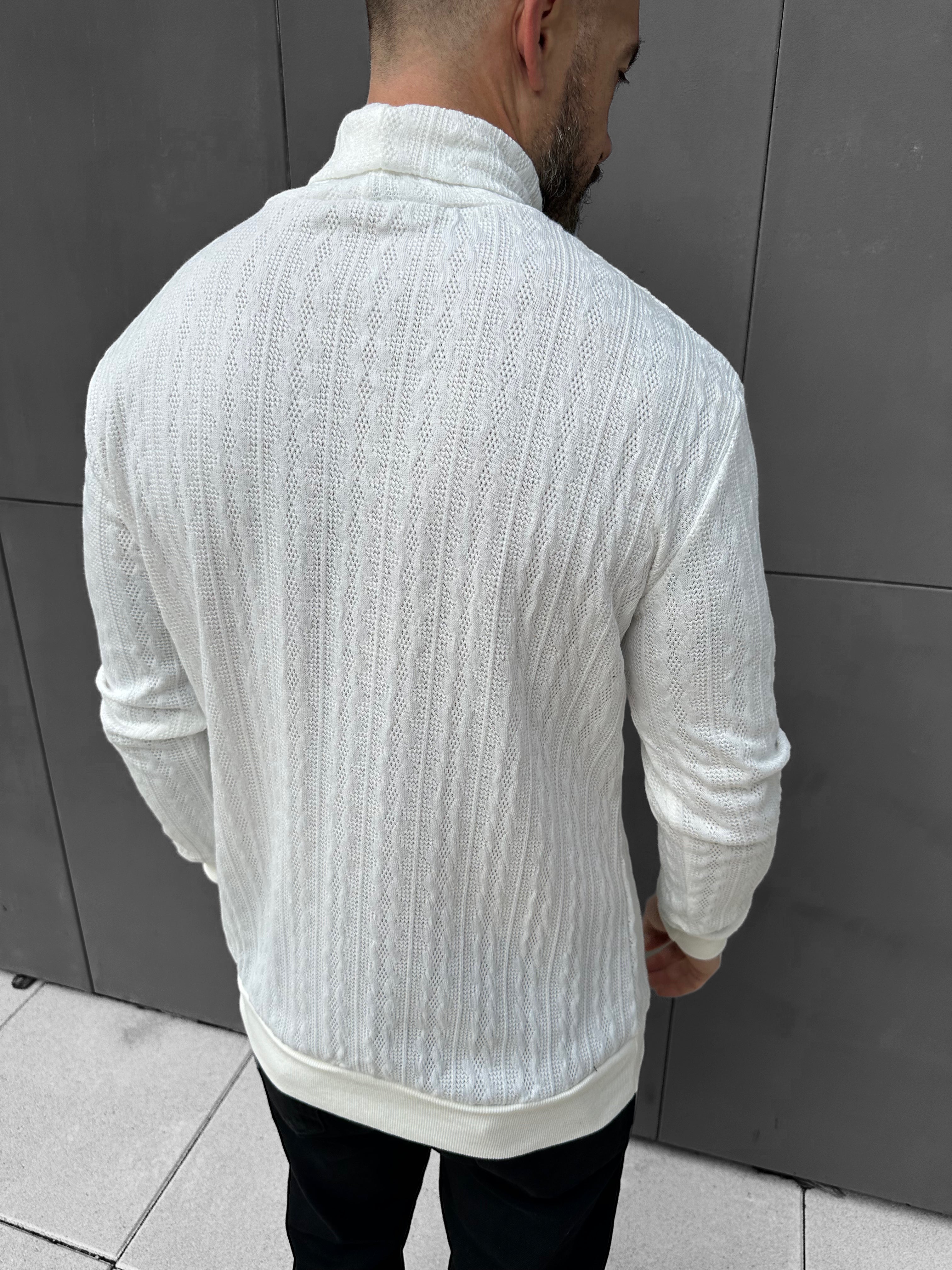 RELIEF white turtleneck sweater