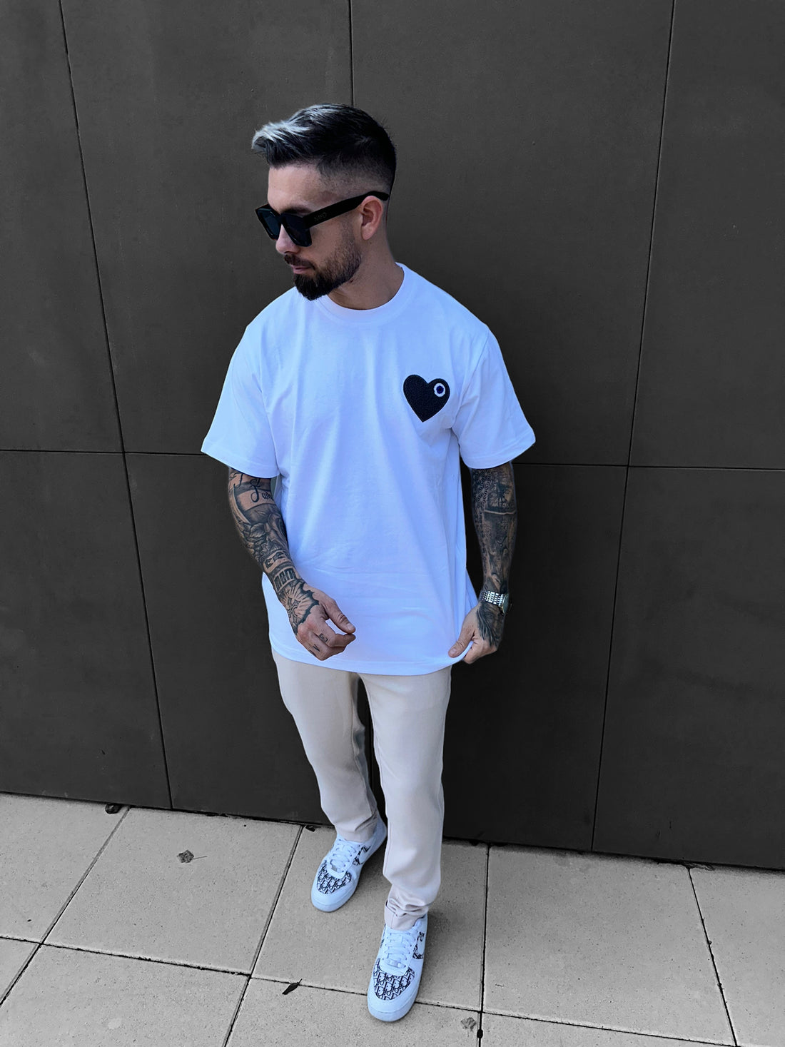 ADJ - T-shirt blanc coeur gris
