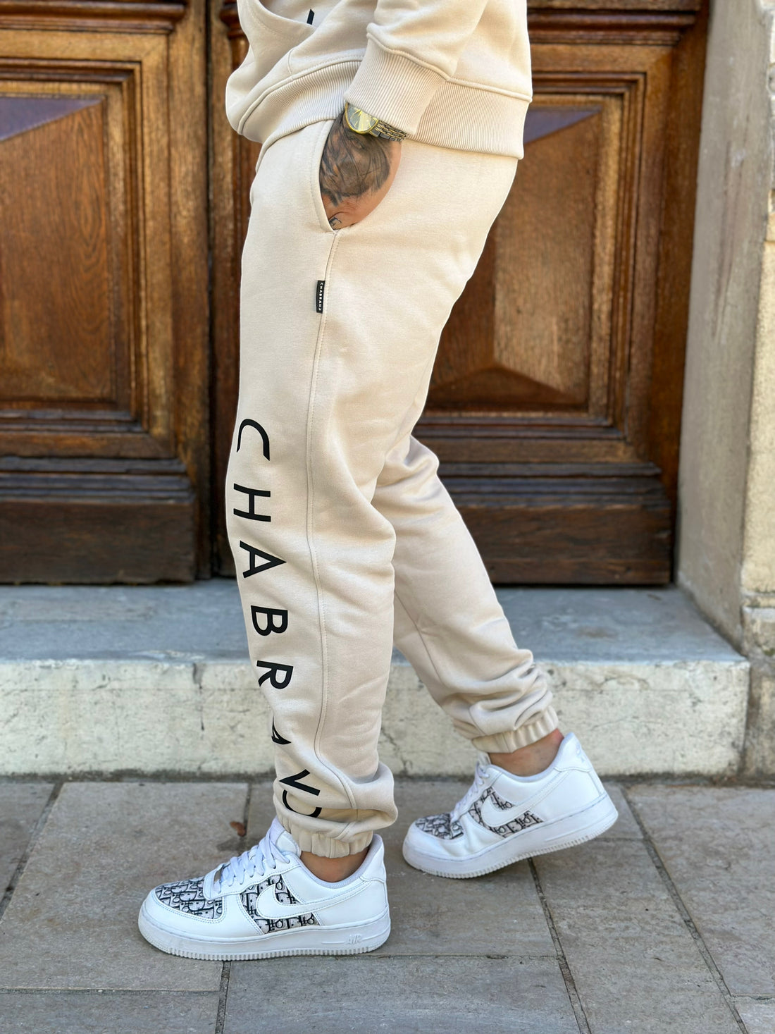 CHABRAND - Gray jogging pants with black sign