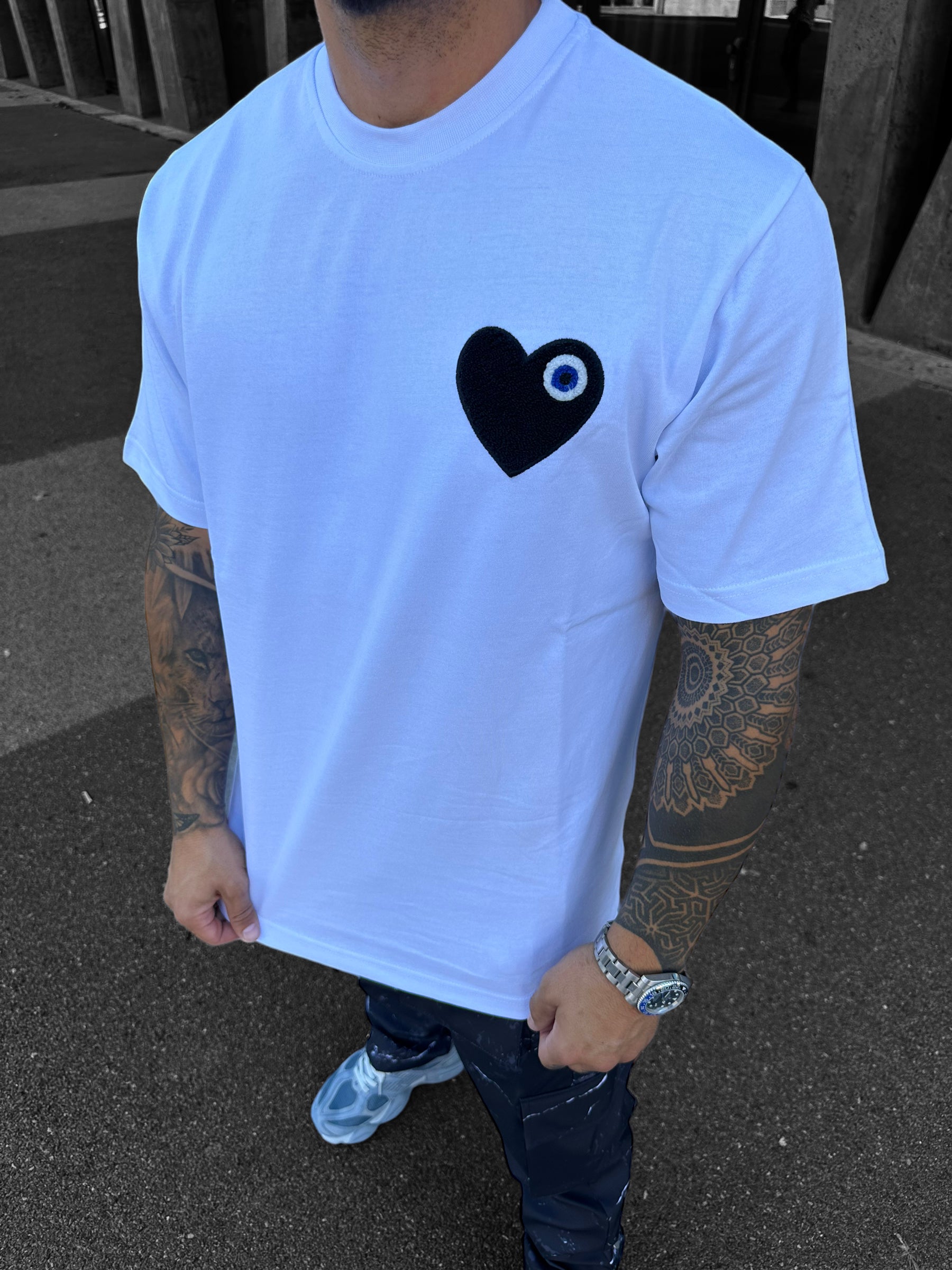 ADJ - T-shirt blanc coeur Noir