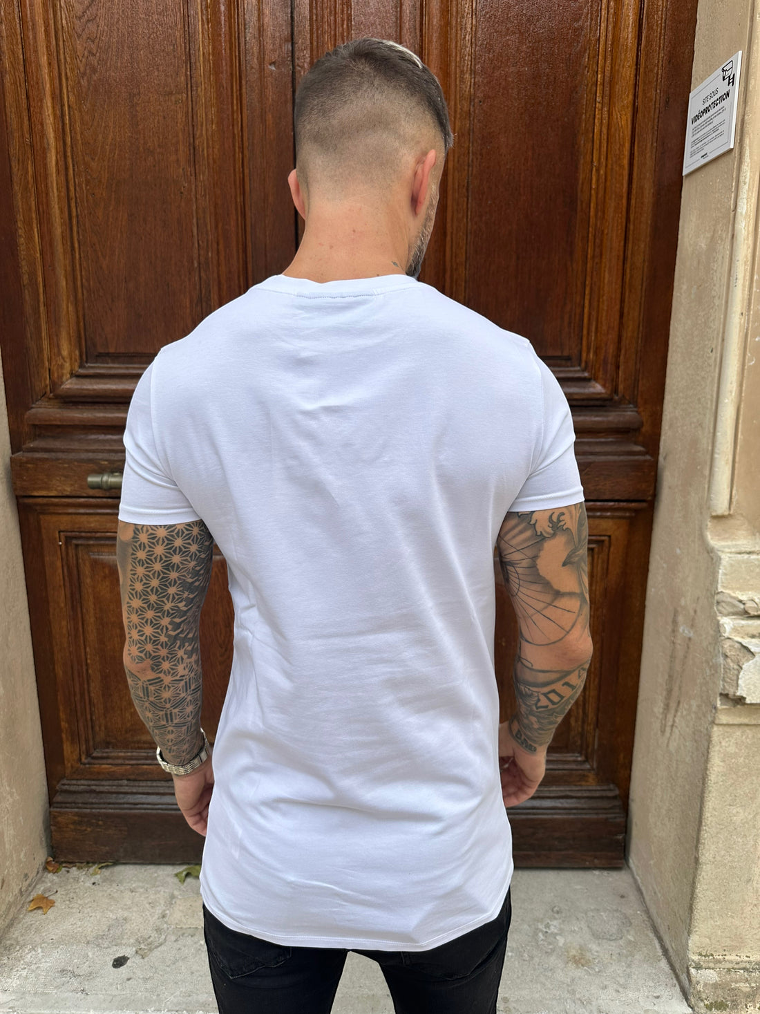 Siksilk - White MUSCLE FIT t-shirt