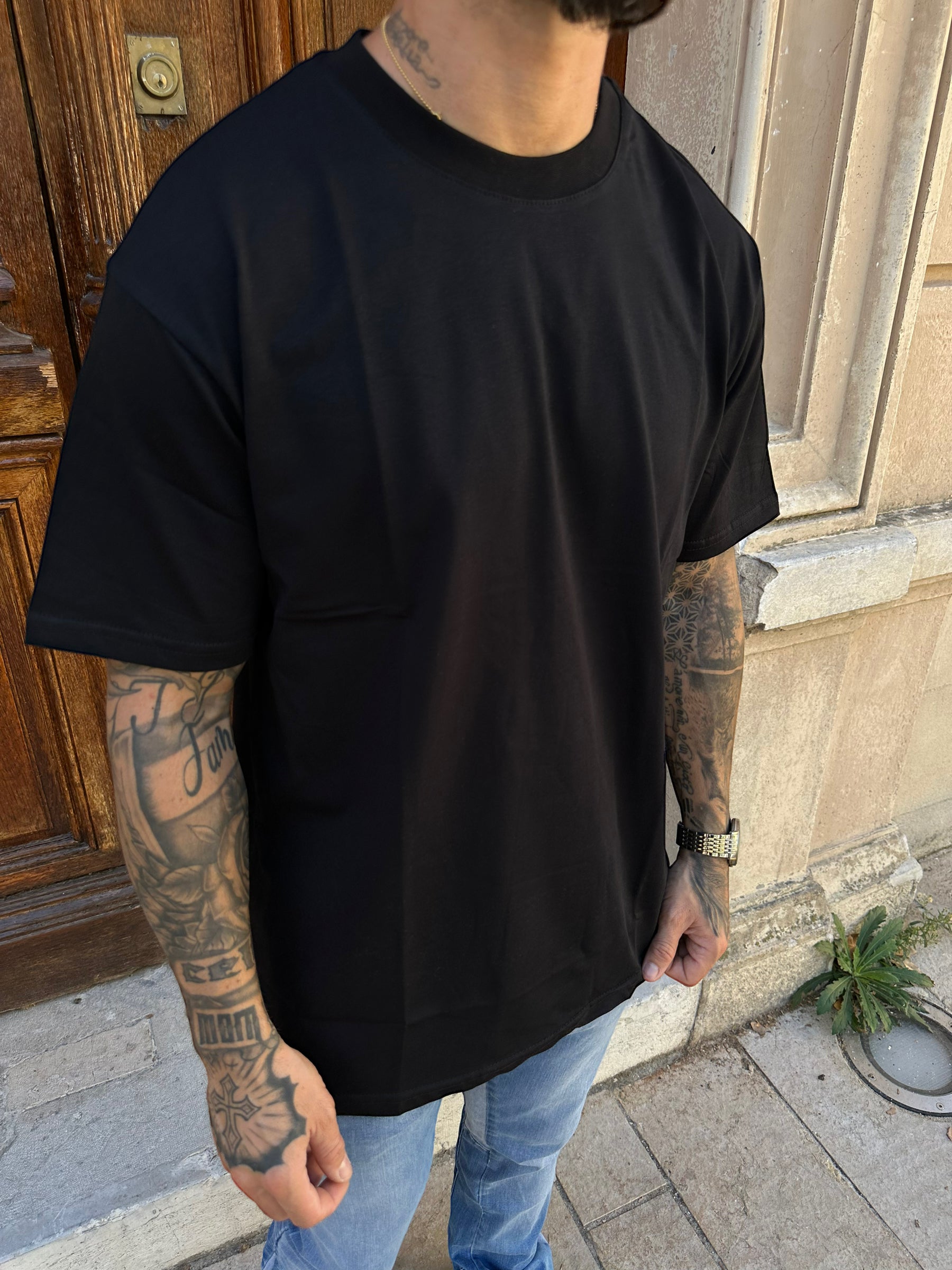 UNI black t-shirt