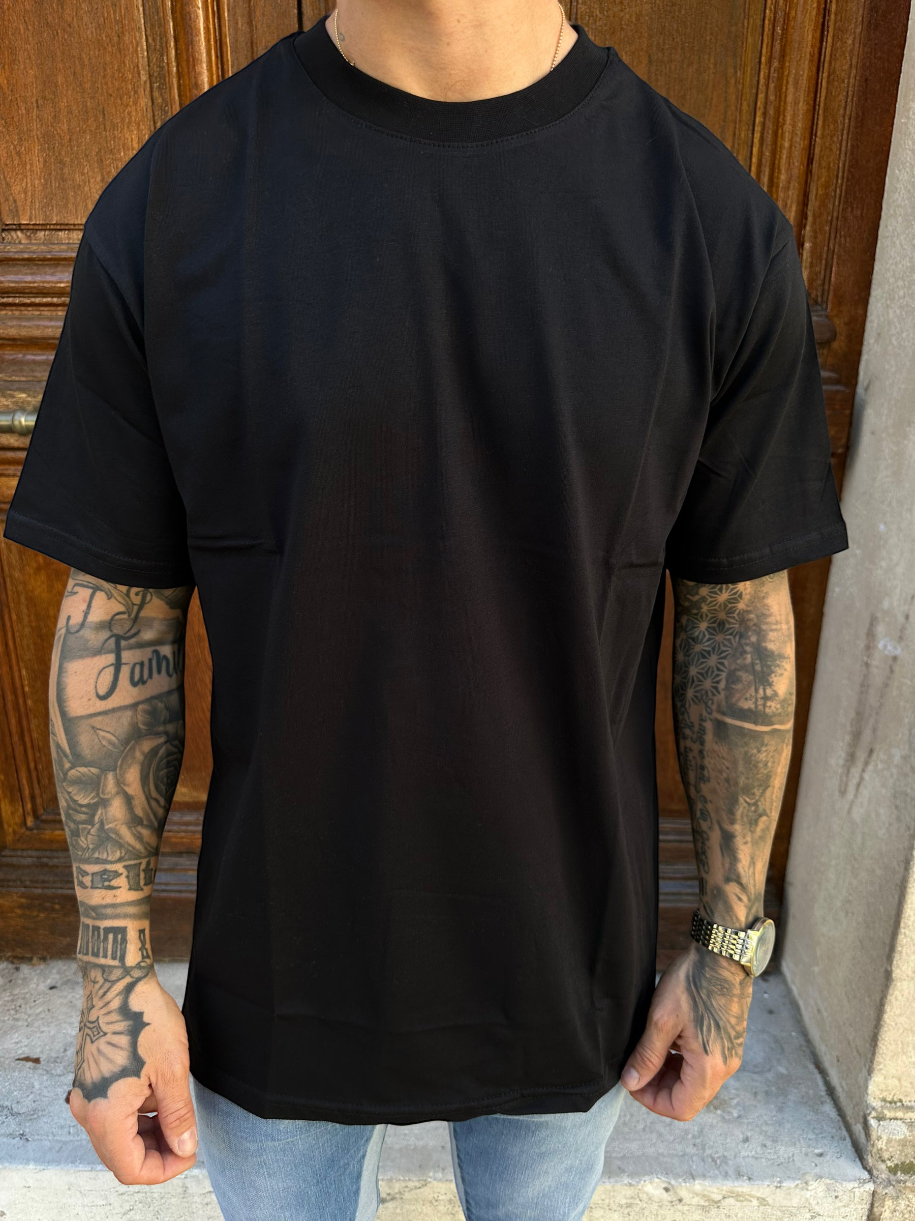 UNI black t-shirt