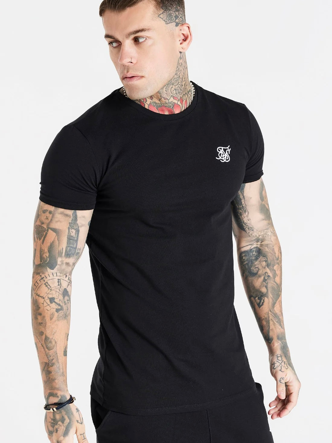 Siksilk - T-shirt Essentiel muscle fit noir