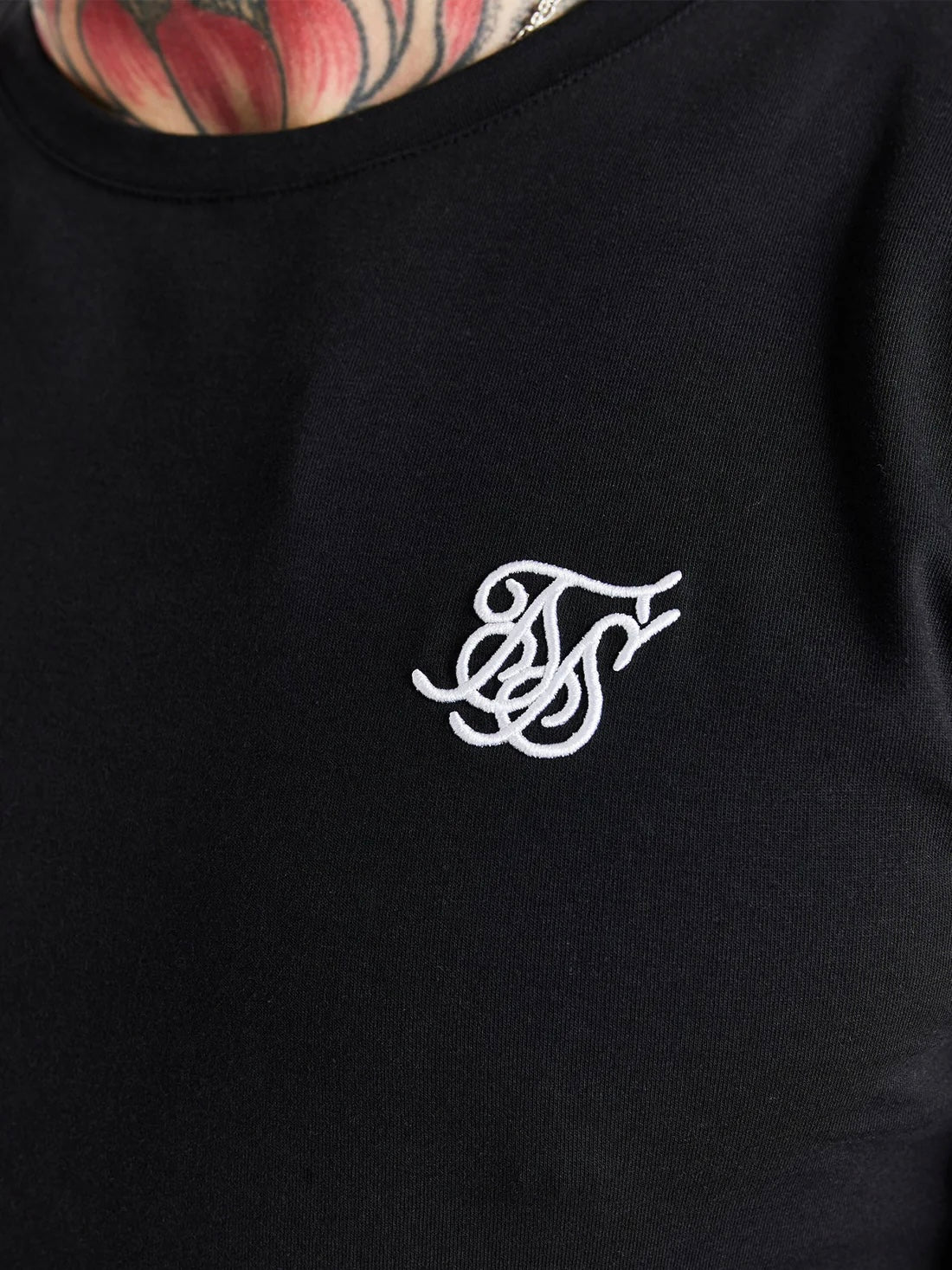 Siksilk - Essential muscle fit t-shirt black