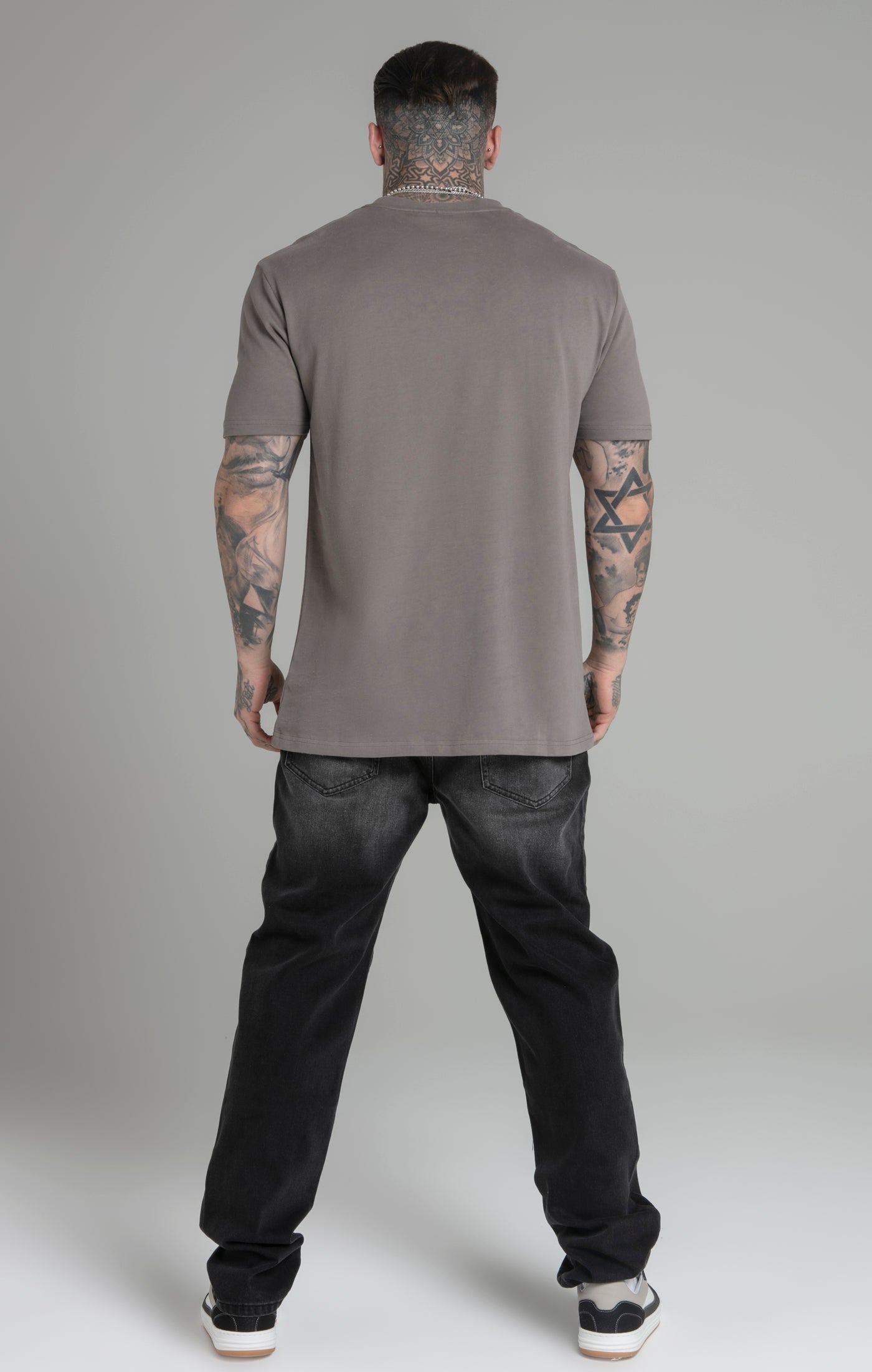 Siksilk - Relaxed Fit T-Shirt Brown