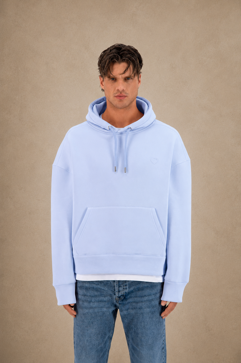 Sweat capuche bleu petit cœur